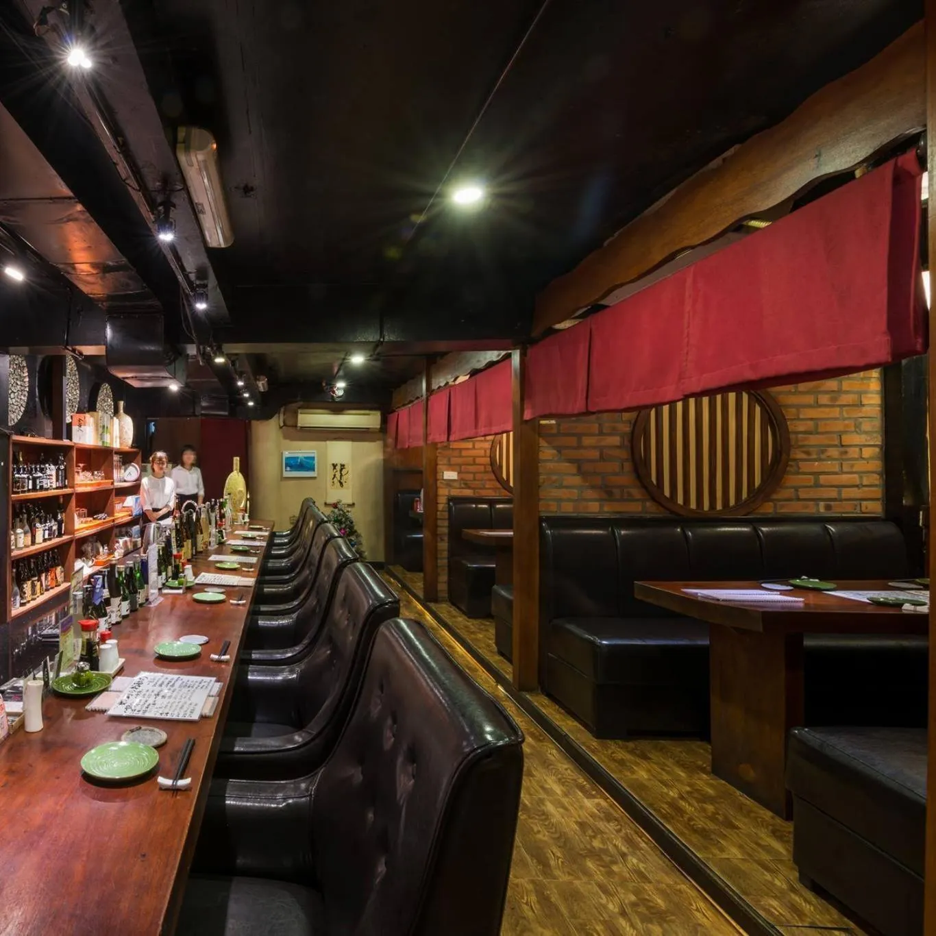 Restaurant/places to eat in Azumaya Hotel Hai Ba Trung 1