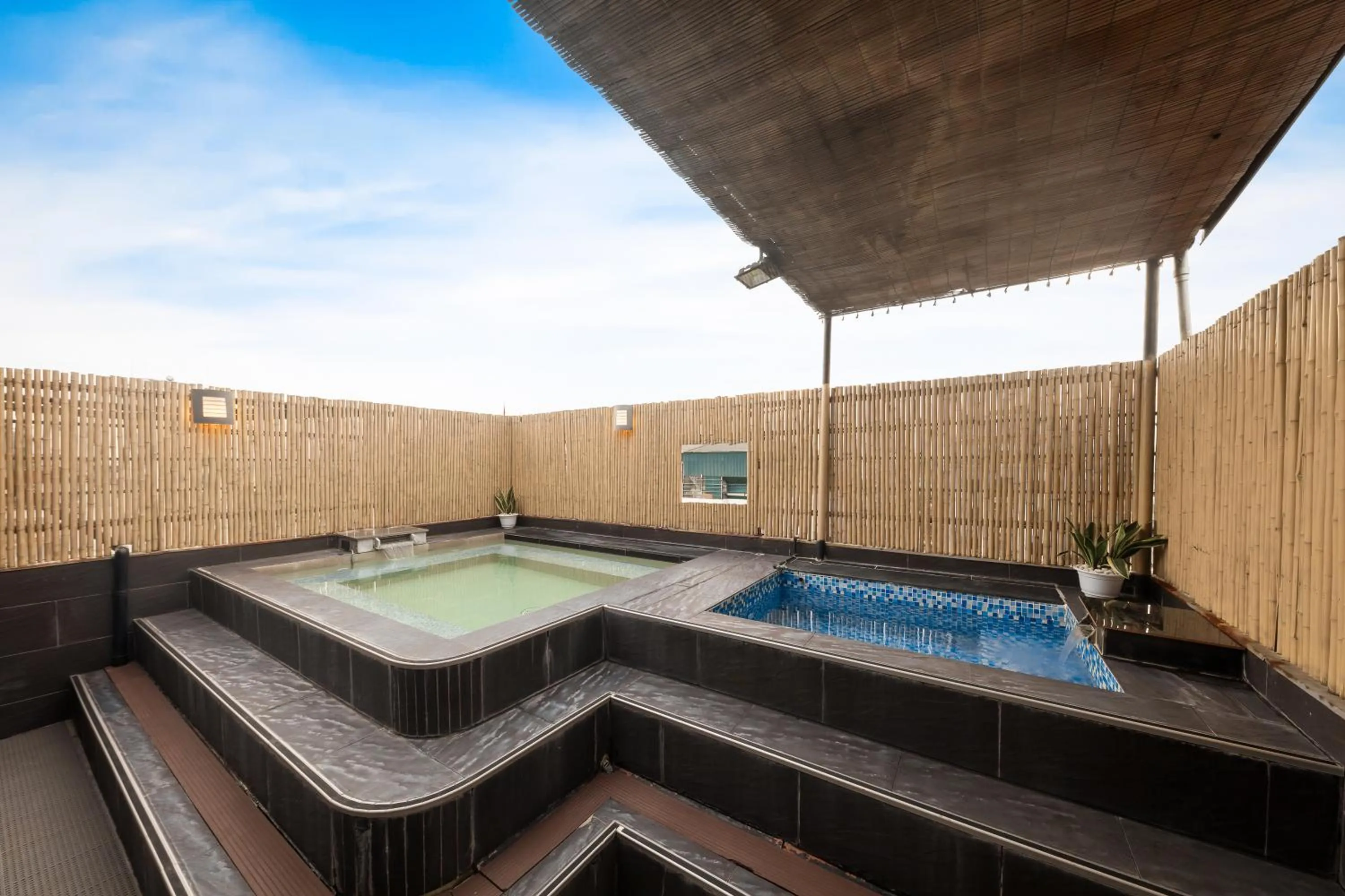 Azumaya Hotel Hai Ba Trung 1