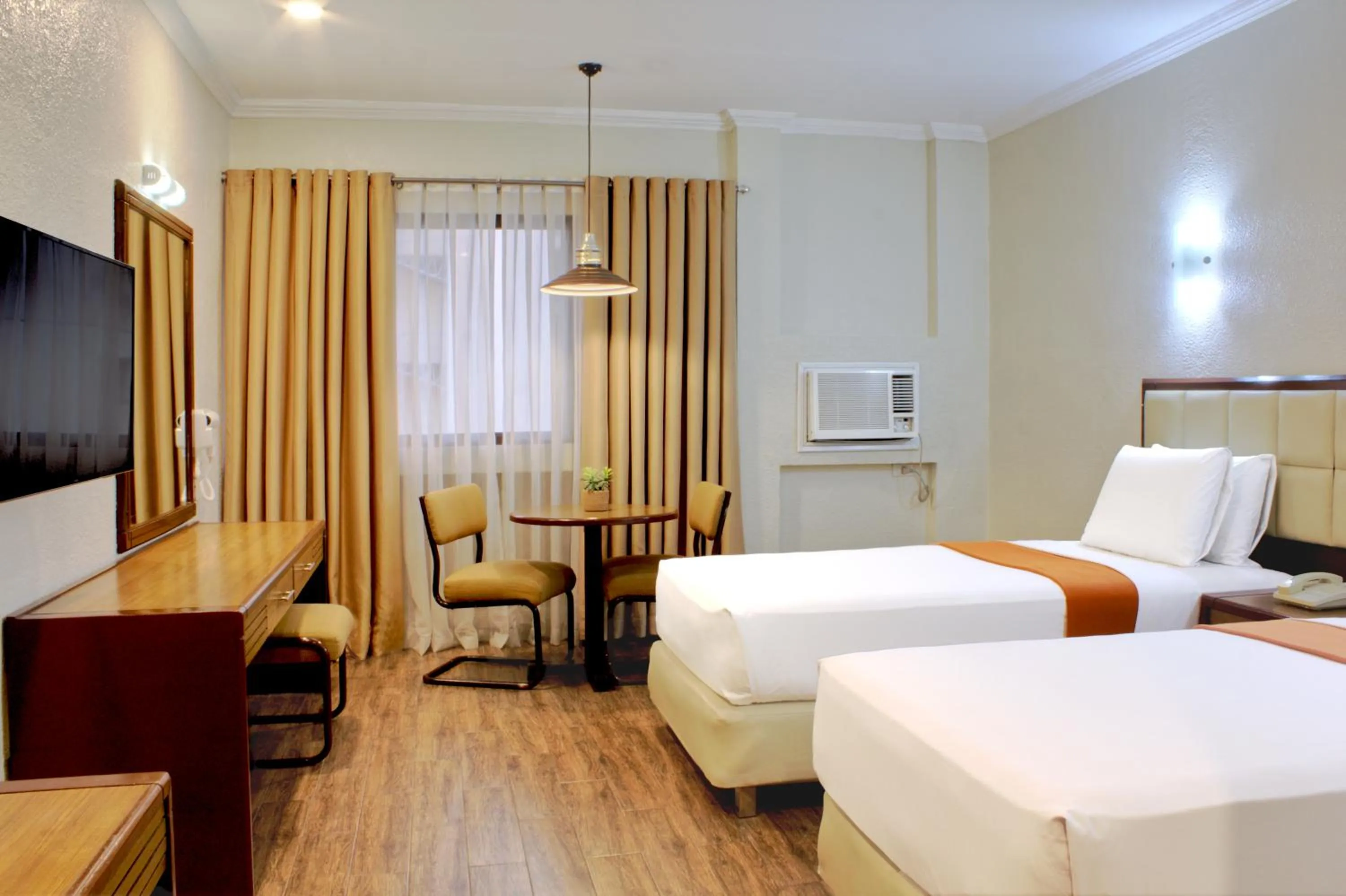 Bed in Rothman Hotel