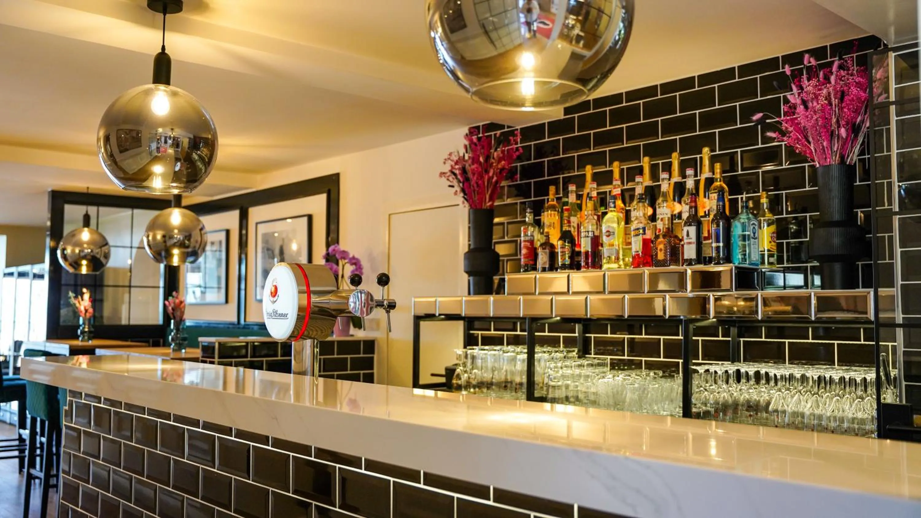 Restaurant/places to eat in Altes Zollhaus