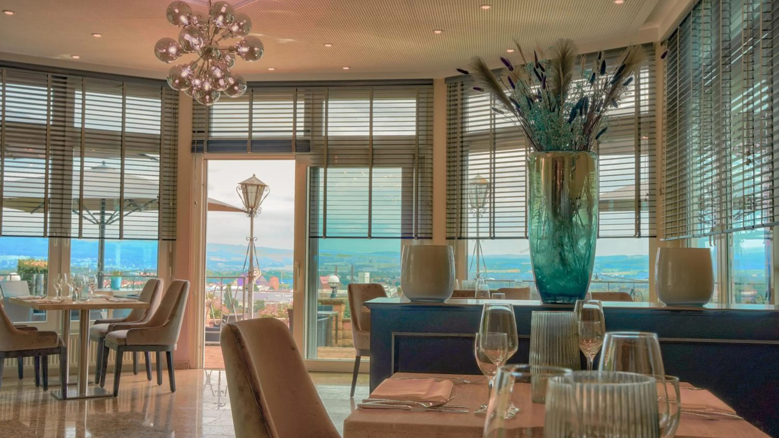 Restaurant/places to eat in Altes Zollhaus