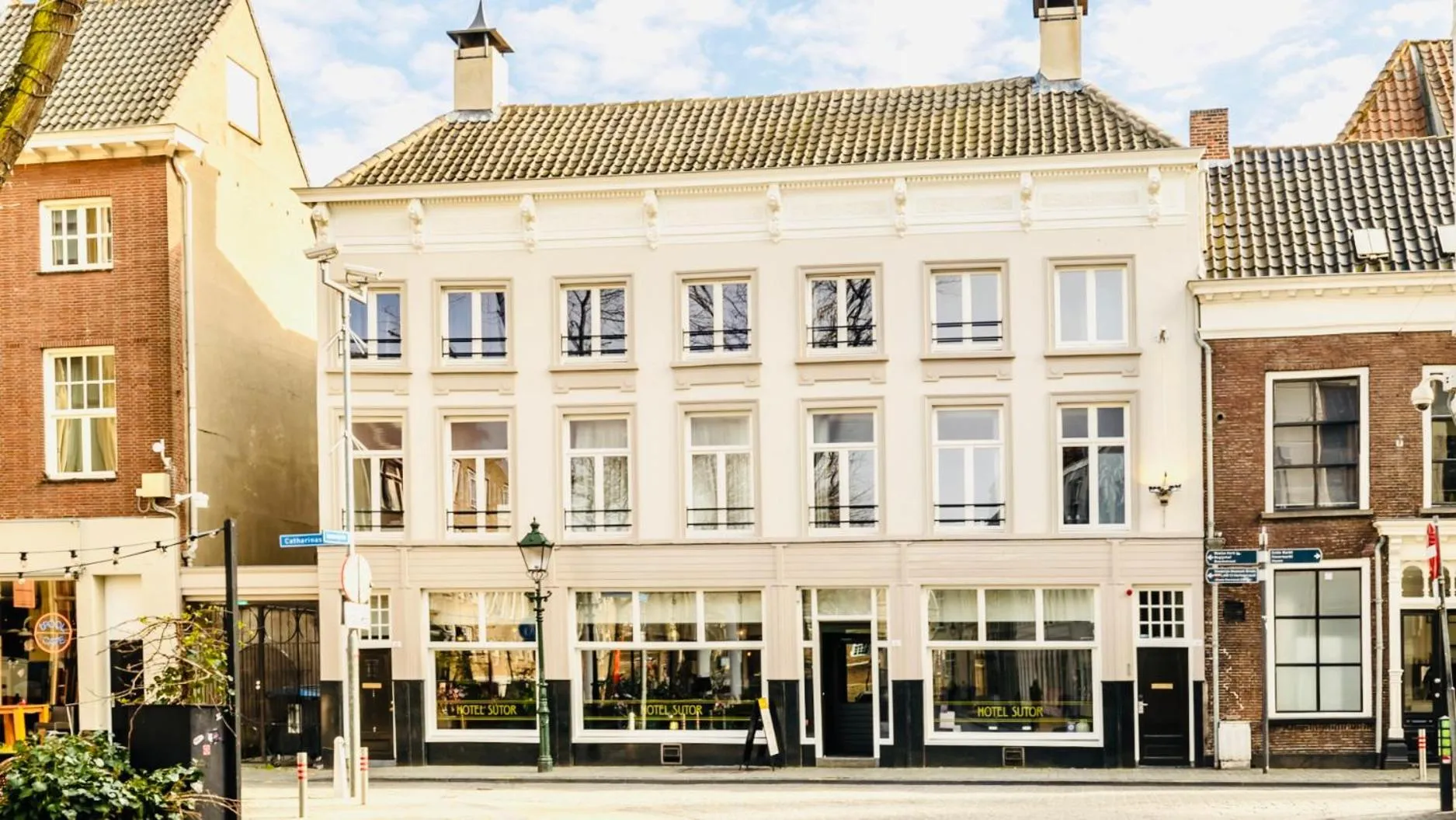 Property building in Hotel Sutor