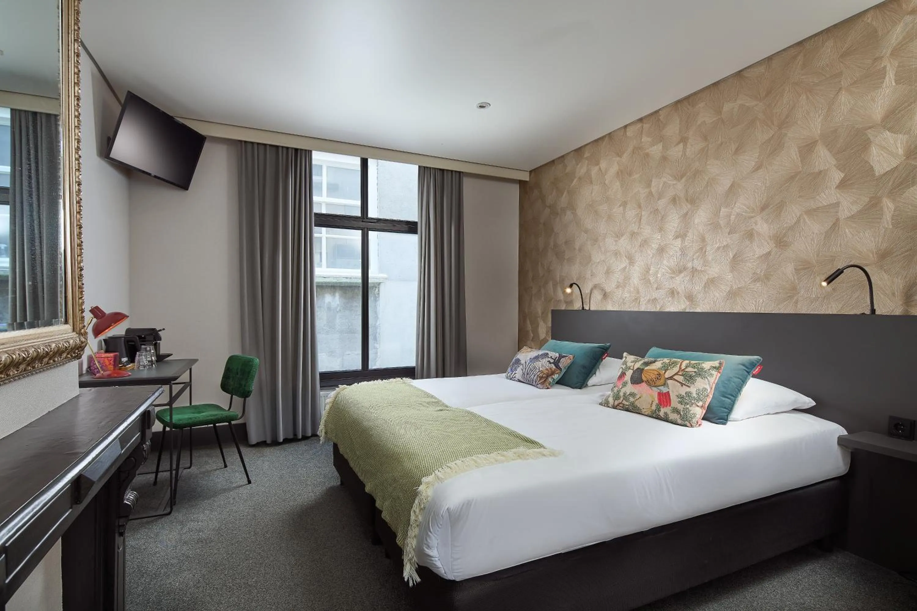 Photo of the whole room, Bed in Hotel Sutor