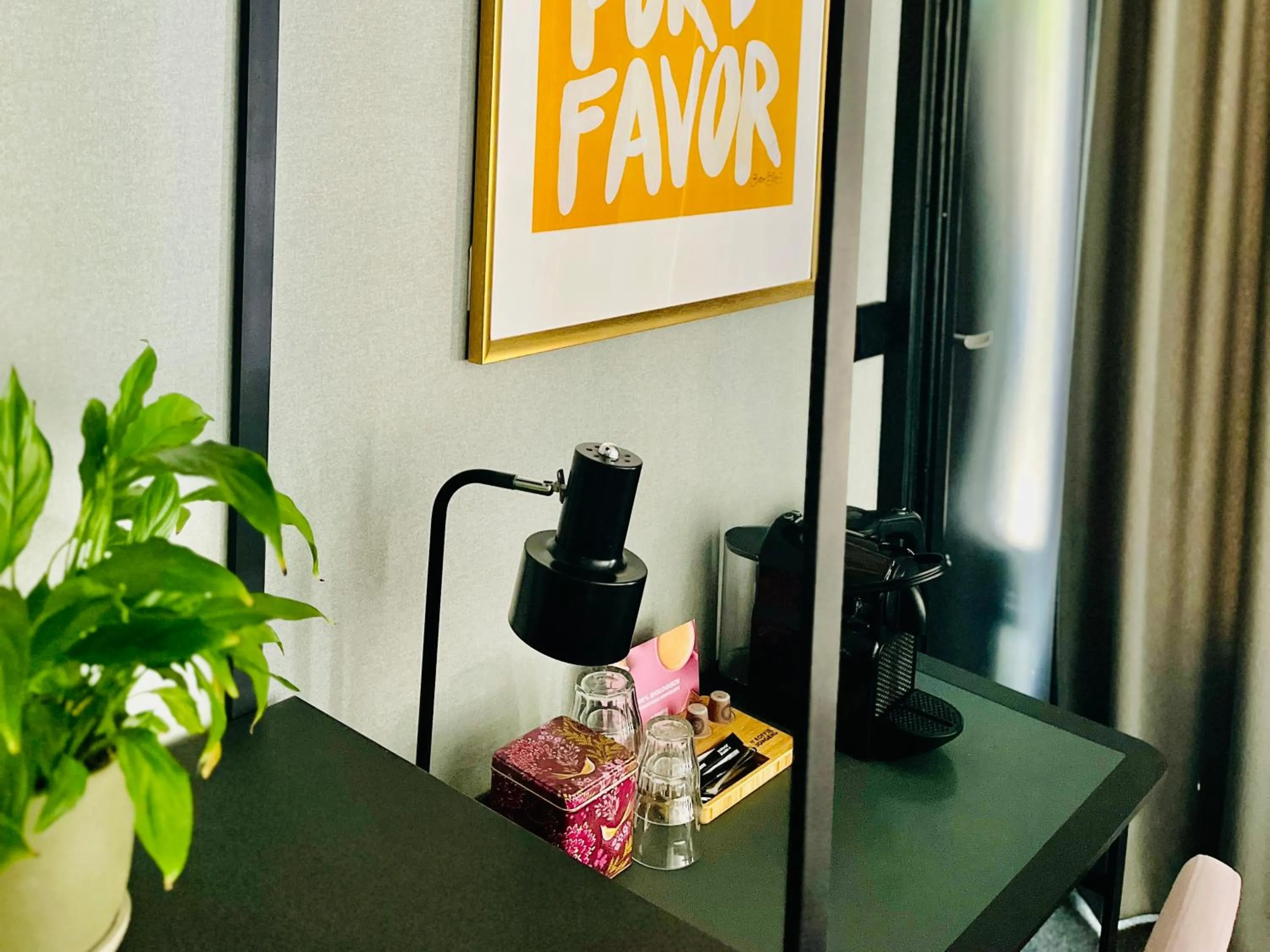 Coffee/tea facilities in Hotel Sutor