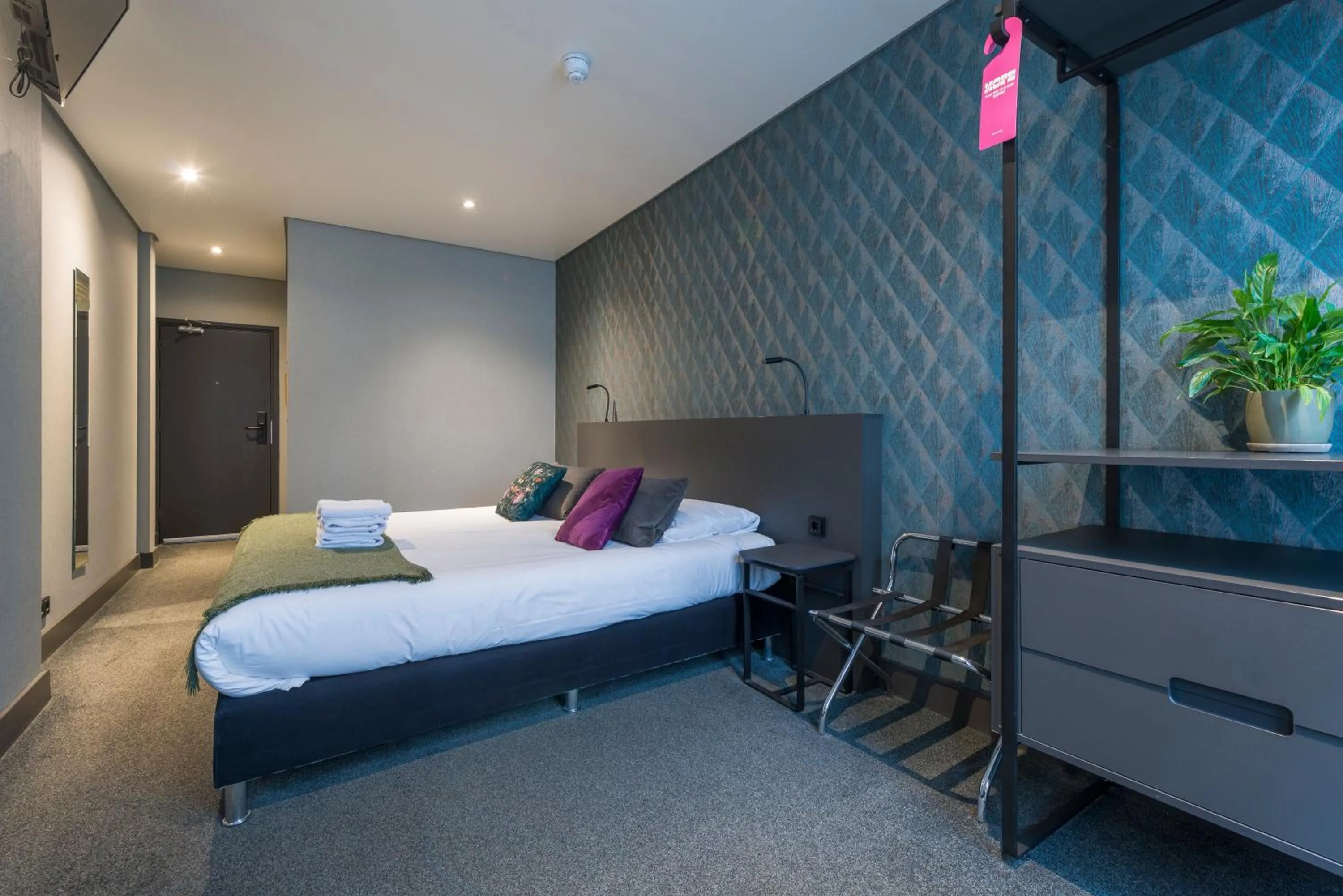 Photo of the whole room, Bed in Hotel Sutor