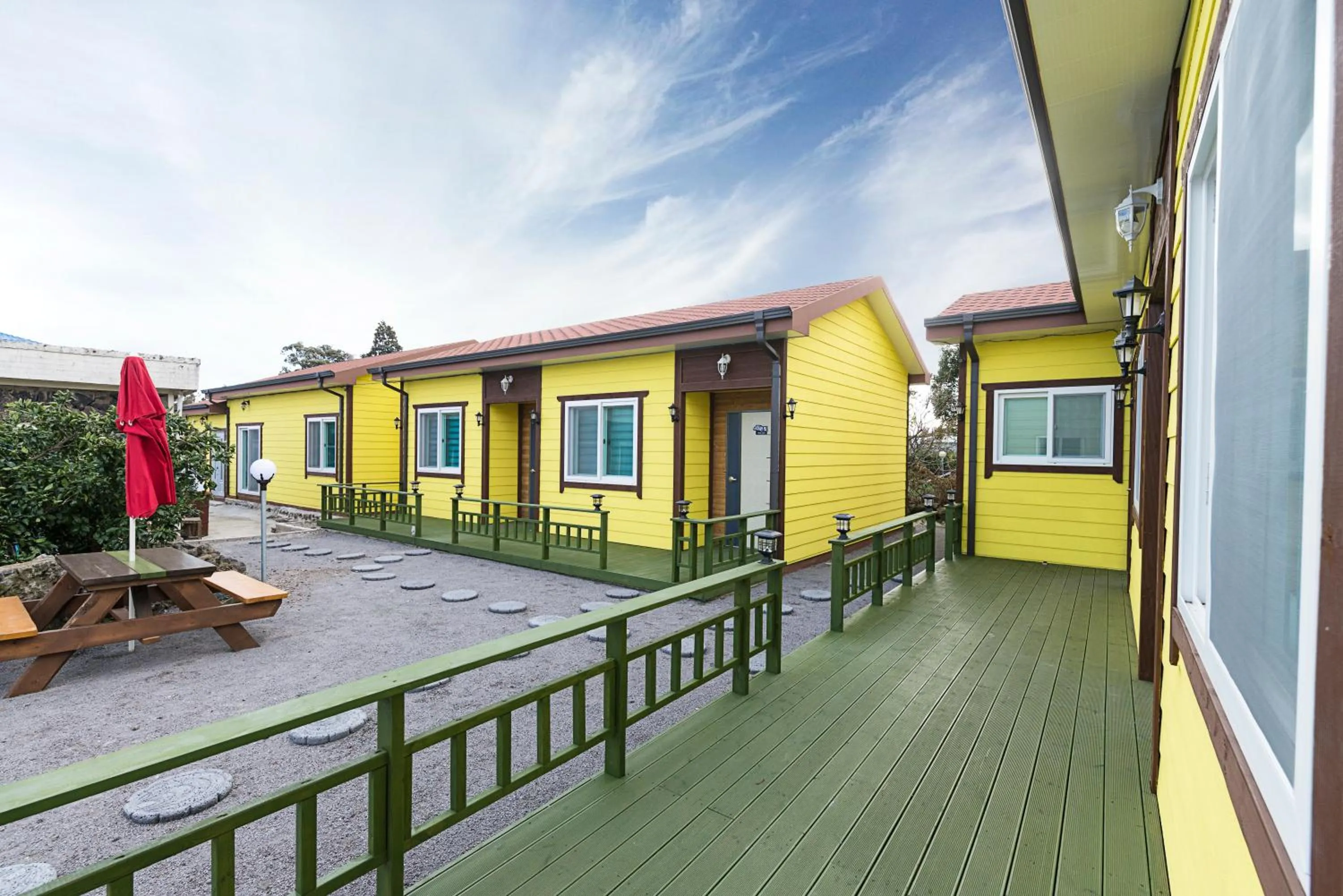 Property building in Brassica Flower Pension