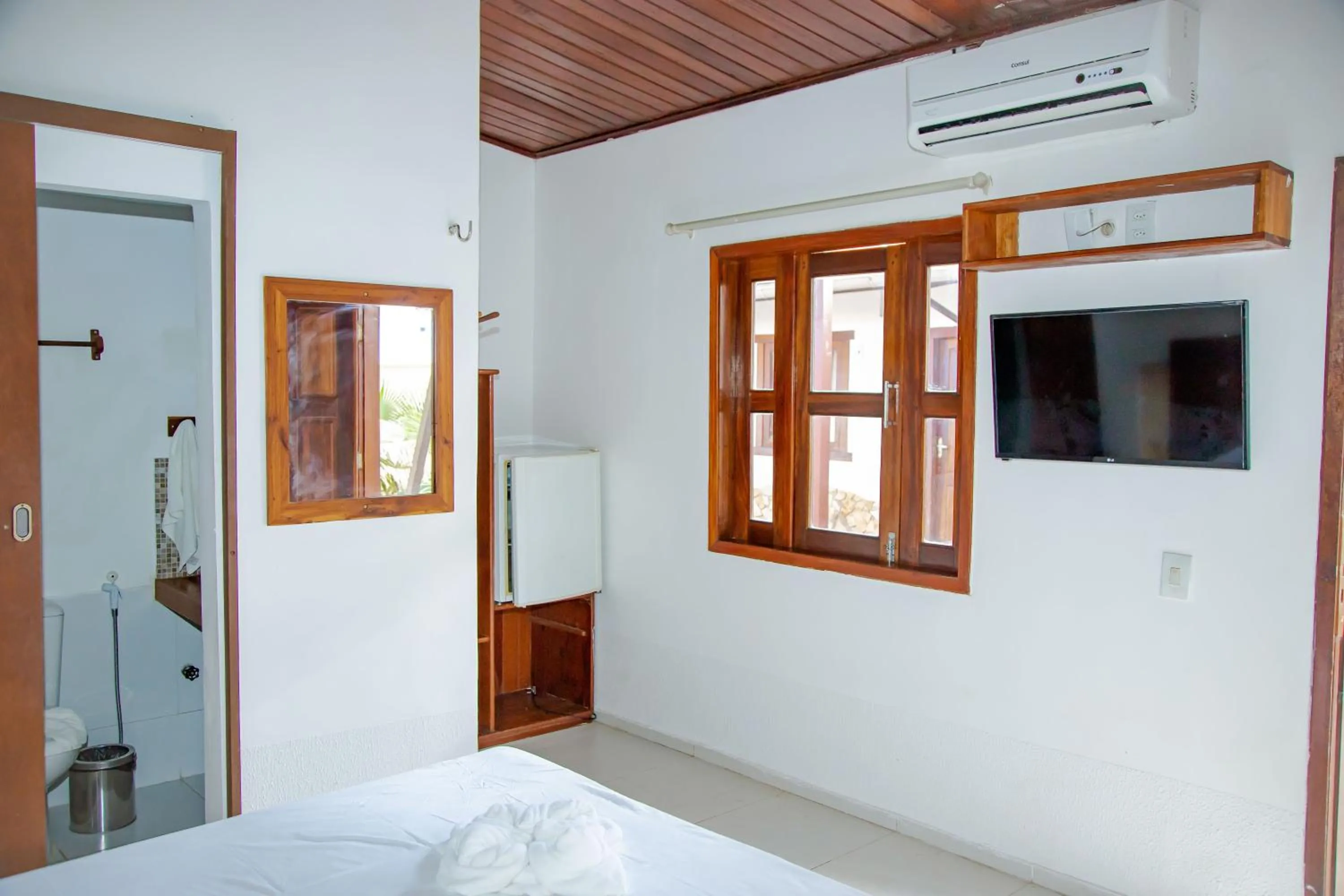 Photo of the whole room, Bed in Jeri Village Hotel