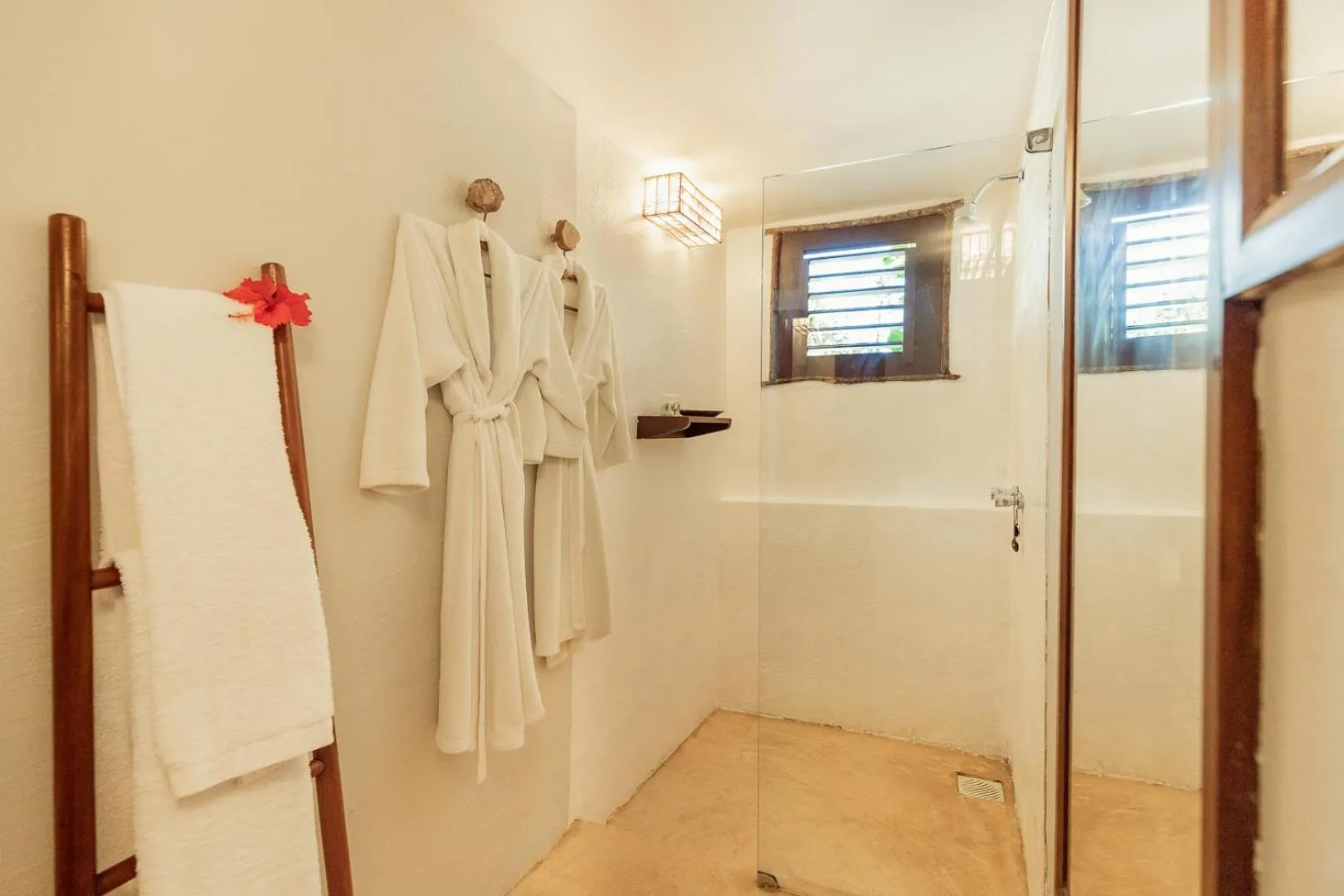 Shower in Casa de Areia