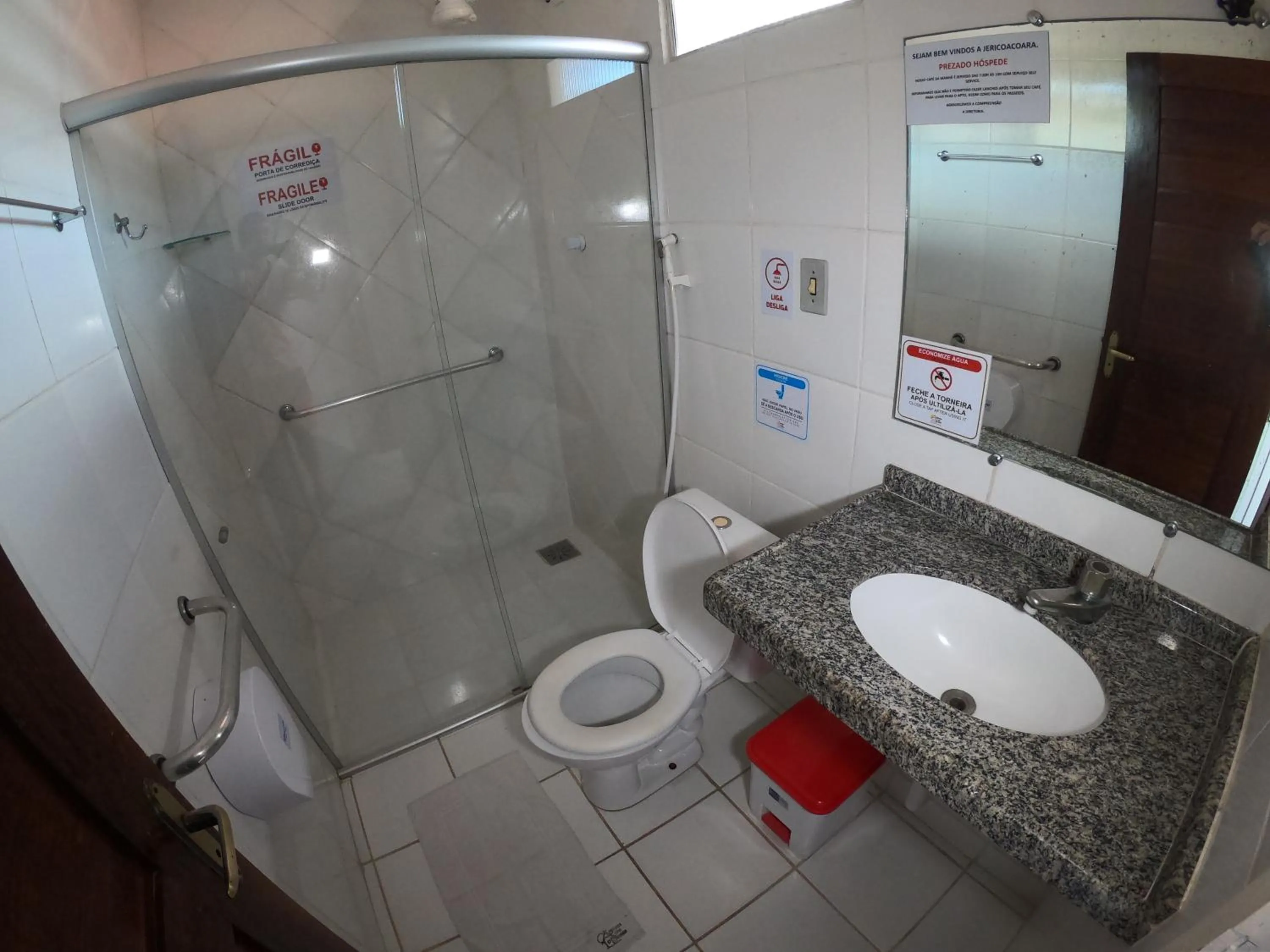 Bathroom in Pousada Casa Do Angelo