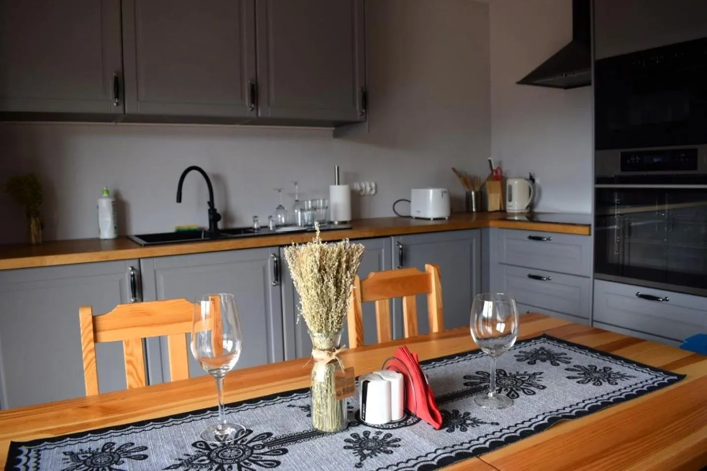 Kitchen or kitchenette in Panorama Premium