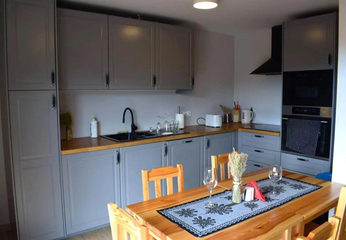 Kitchen or kitchenette in Panorama Premium