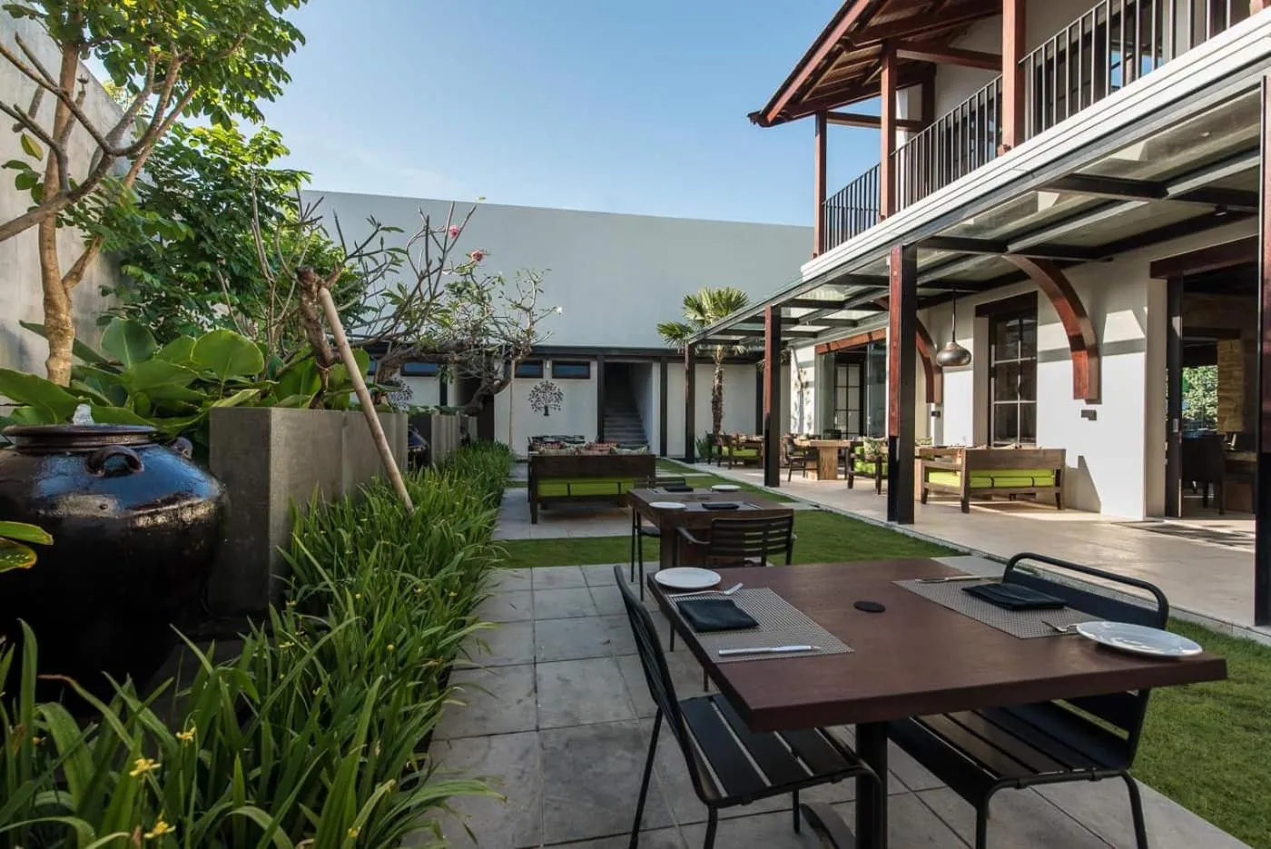 Patio in Kemangi Bed and Breakfast