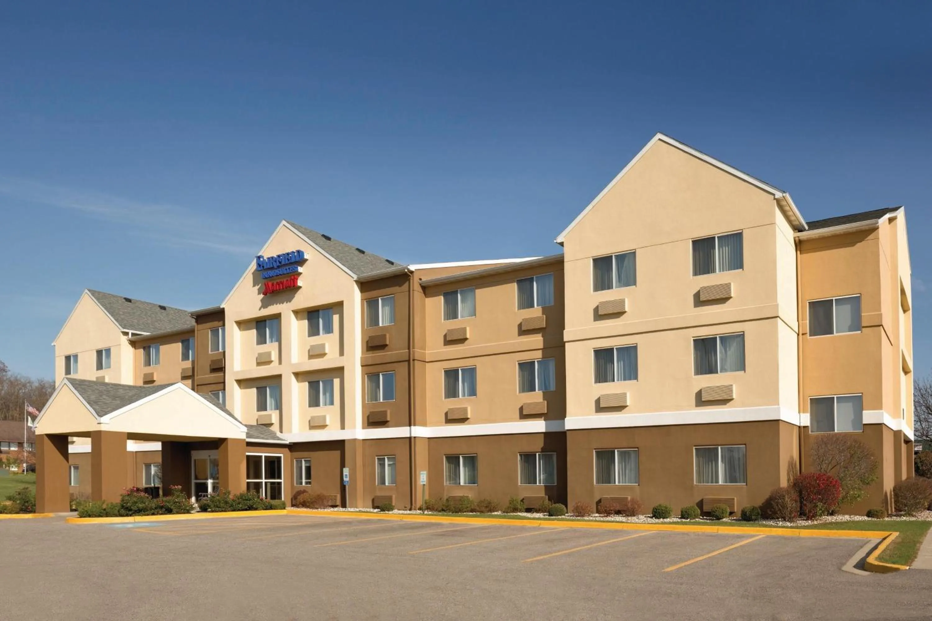 Property building in Fairfield Inn & Suites South Bend Mishawaka