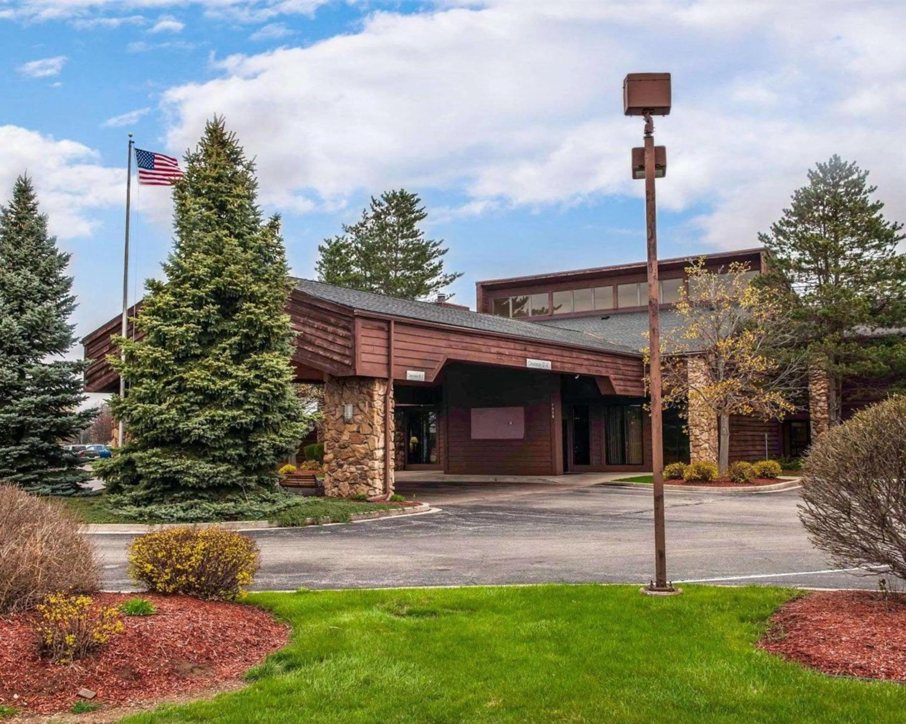 Property building in Quality Inn & Suites Goshen