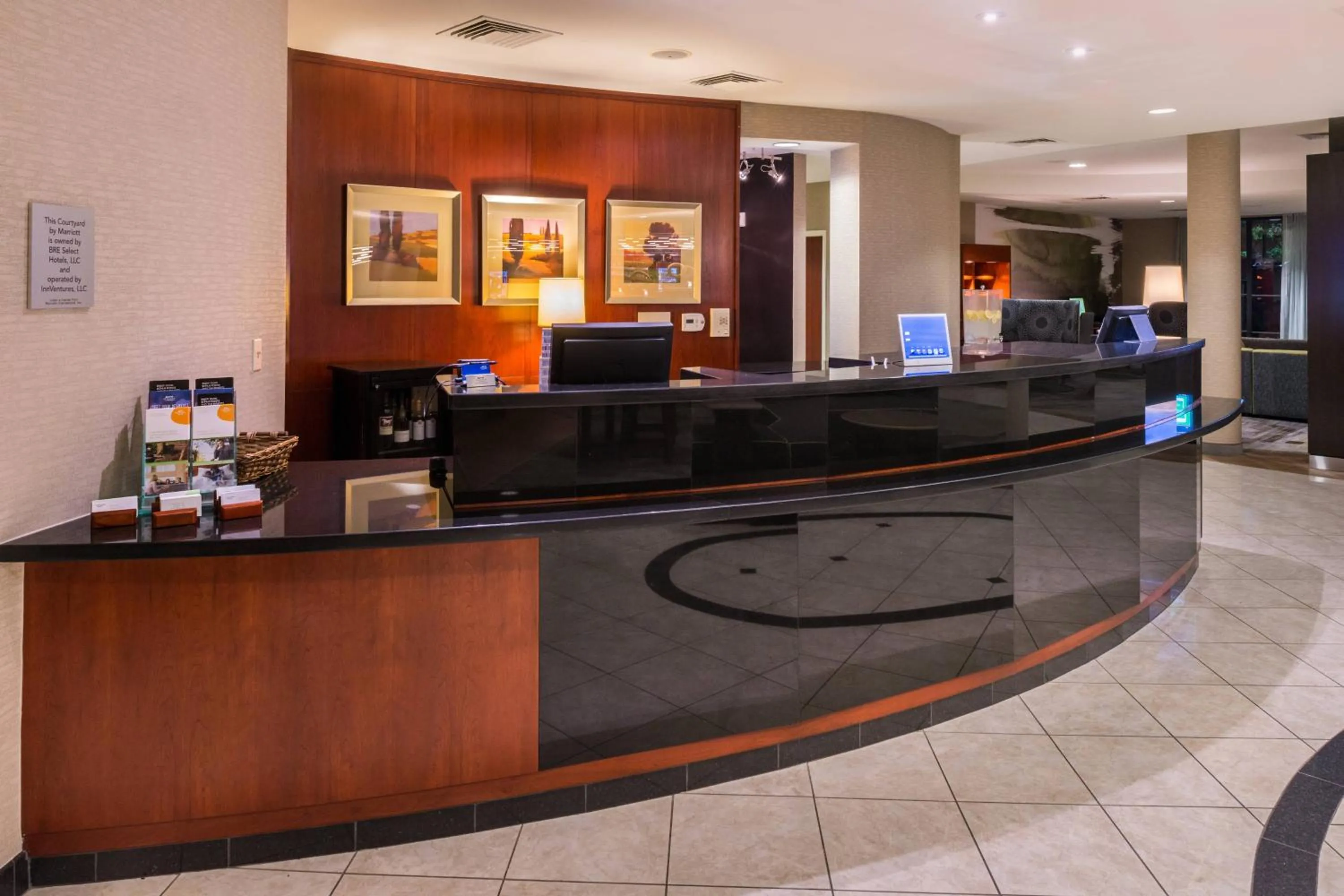 Lobby or reception in Courtyard by Marriott San Luis Obispo
