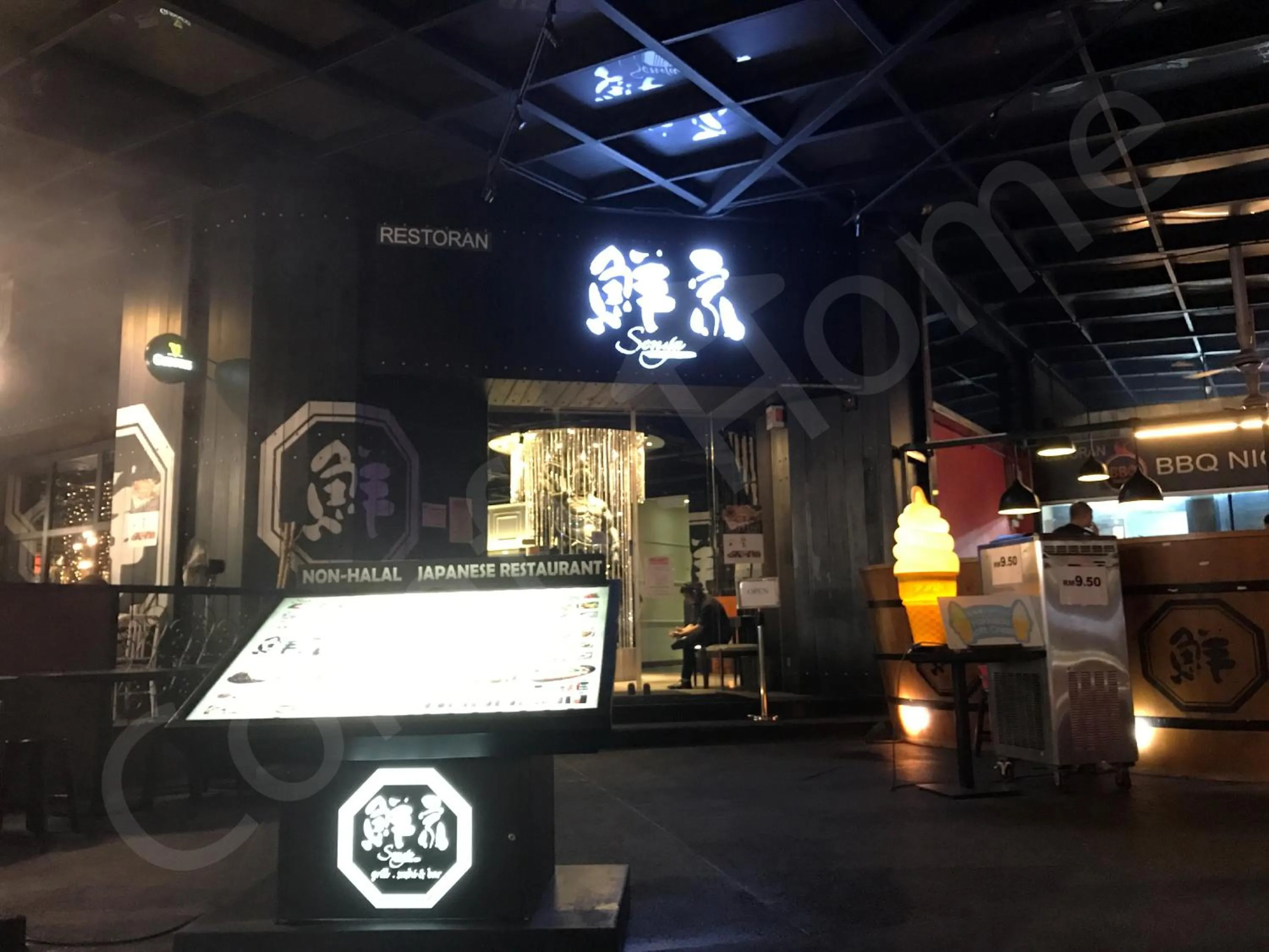 Restaurant/places to eat in 5 STAR & LUXURY Apartment near KLCC/ KL City Centre