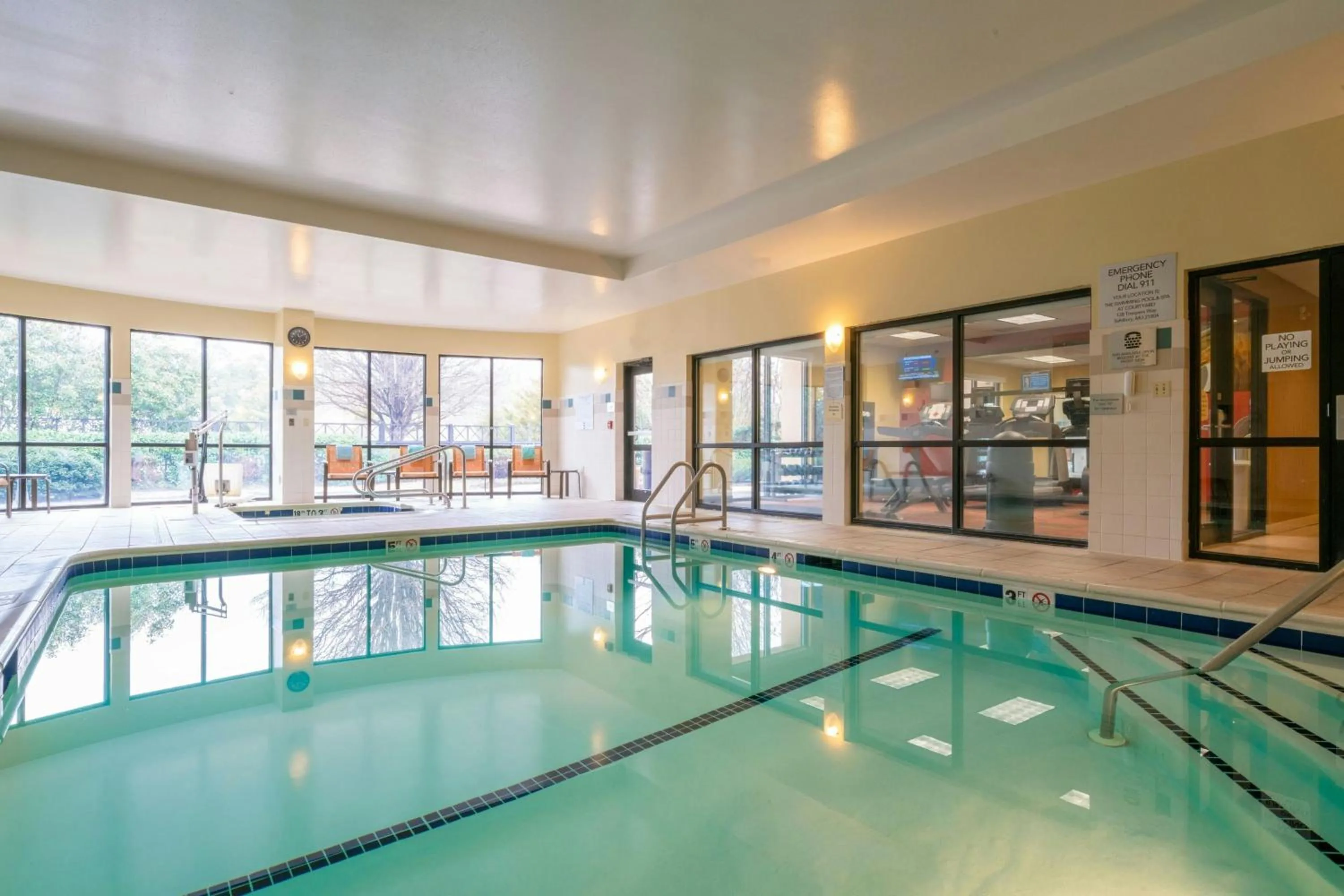 Swimming pool in Courtyard by Marriott Salisbury