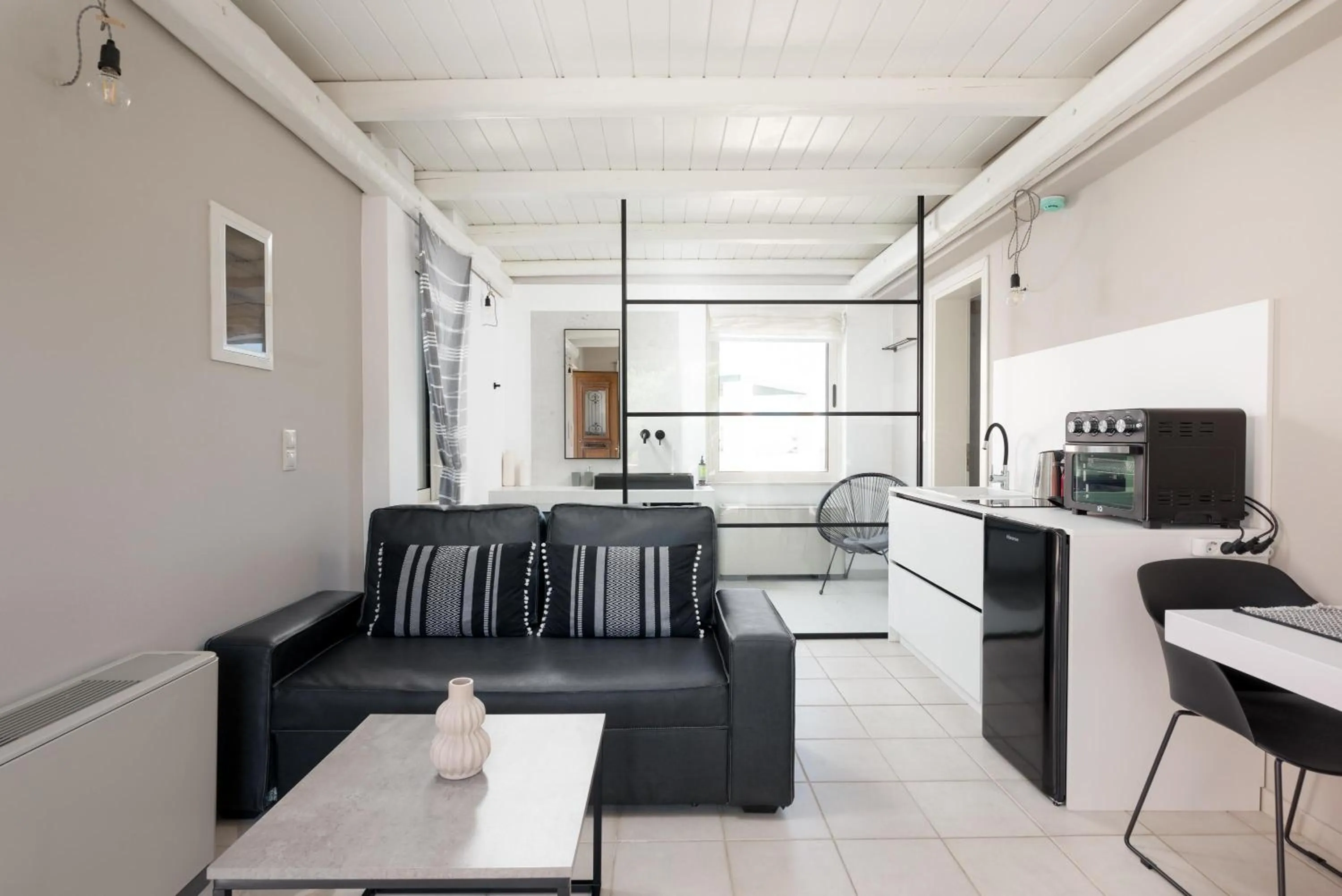 Photo of the whole room in Eliathos Hillside Retreat