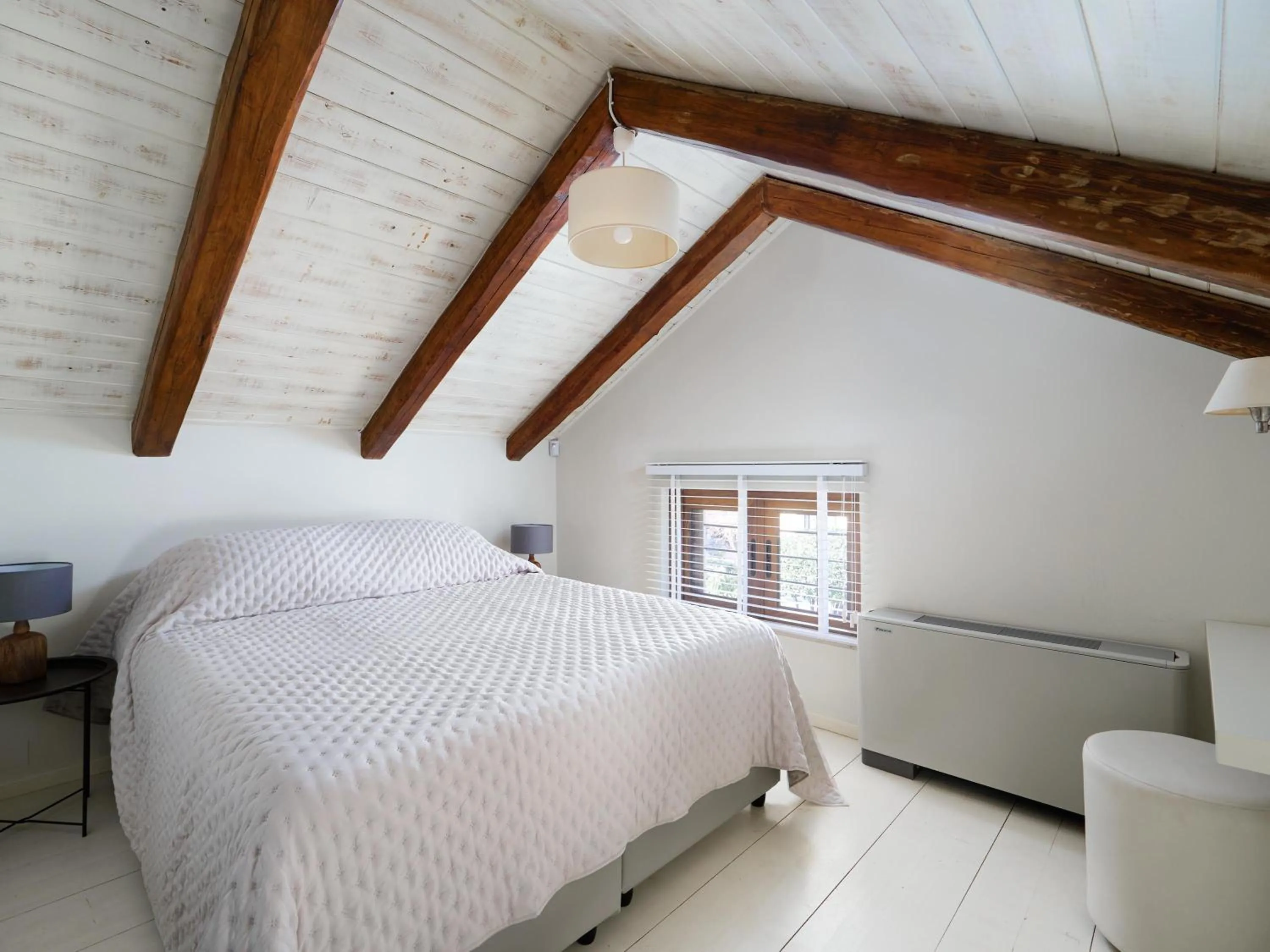 Photo of the whole room, Bed in Eliathos Hillside Retreat