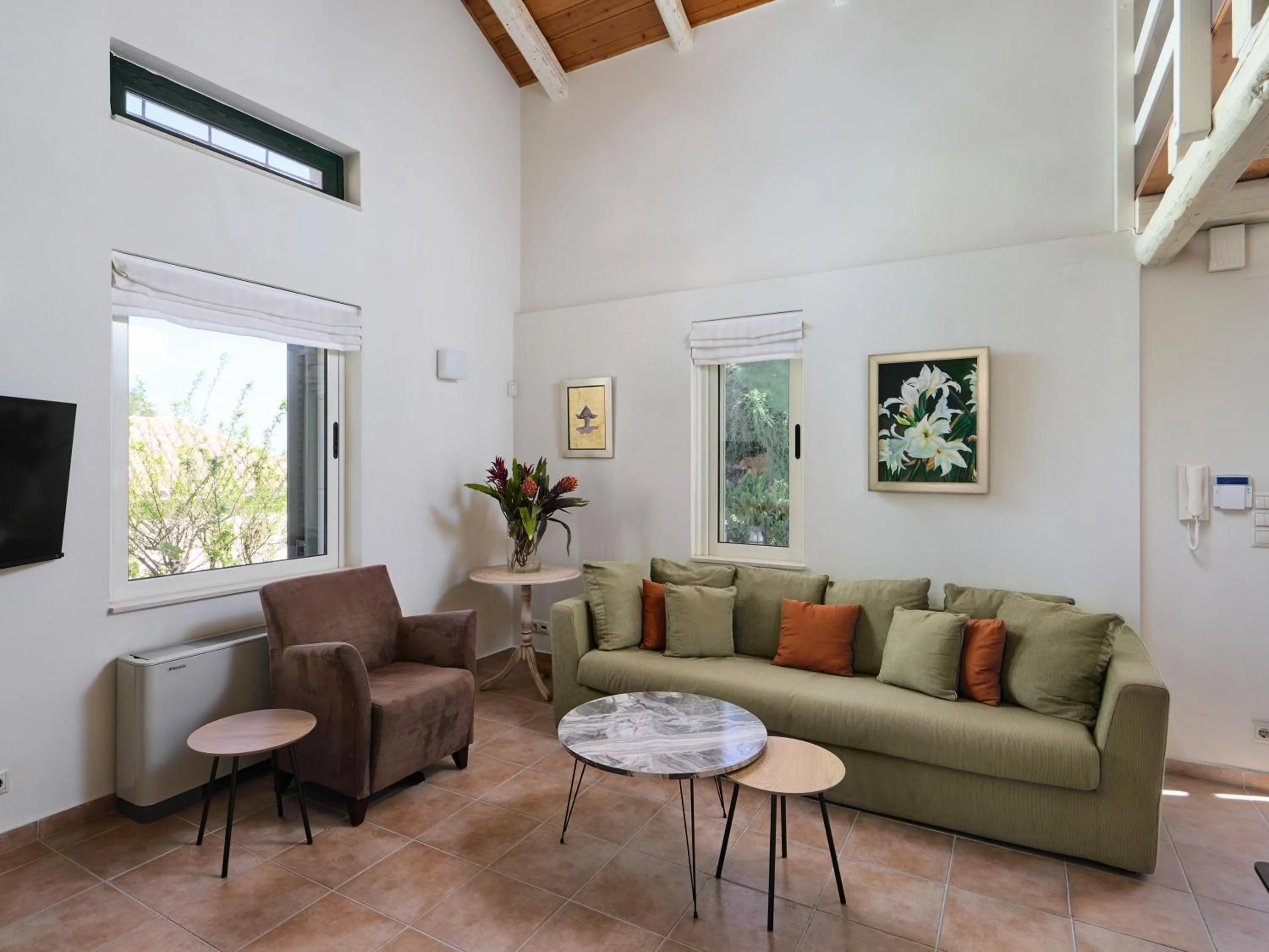 Photo of the whole room in Eliathos Hillside Retreat