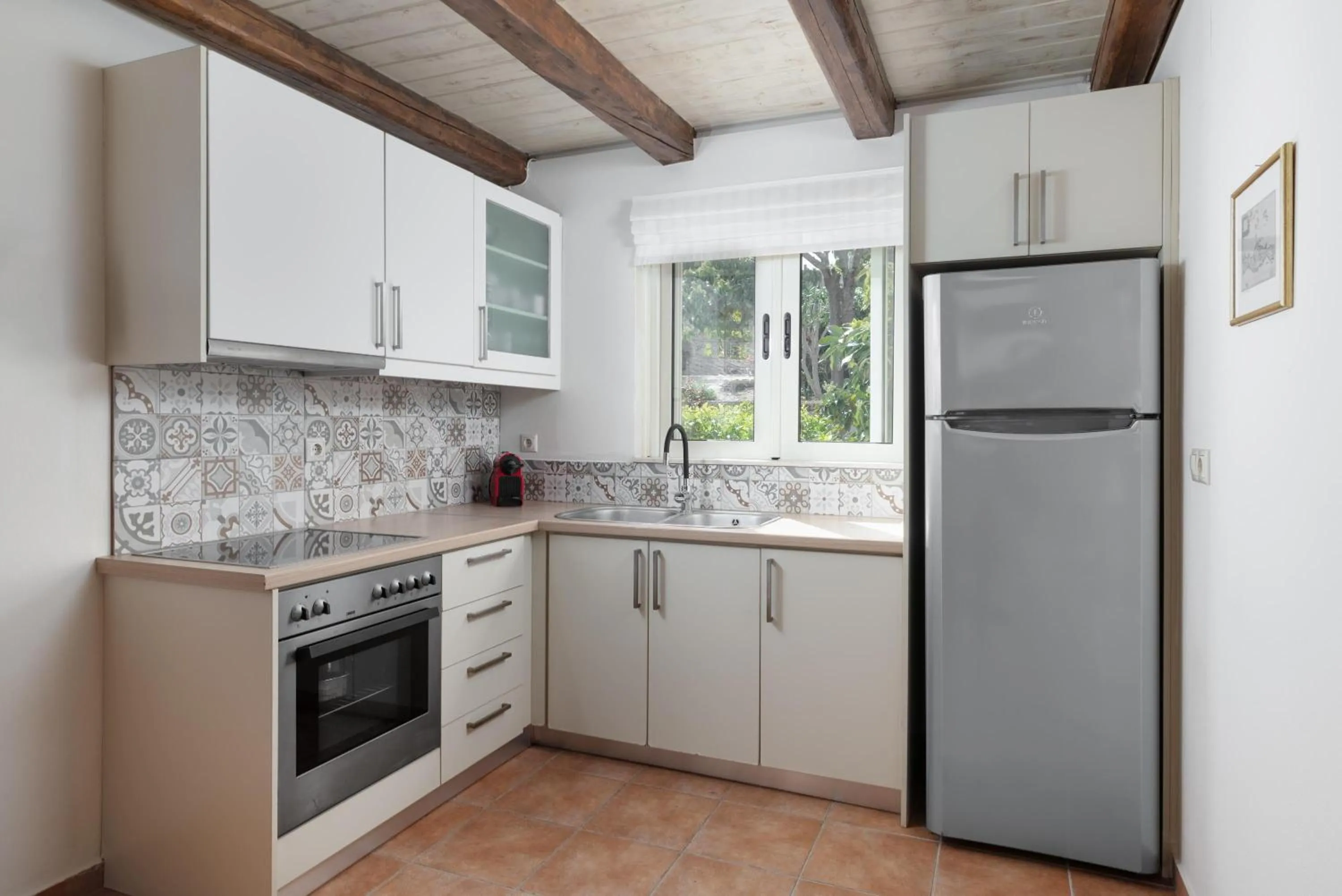 Photo of the whole room in Eliathos Hillside Retreat