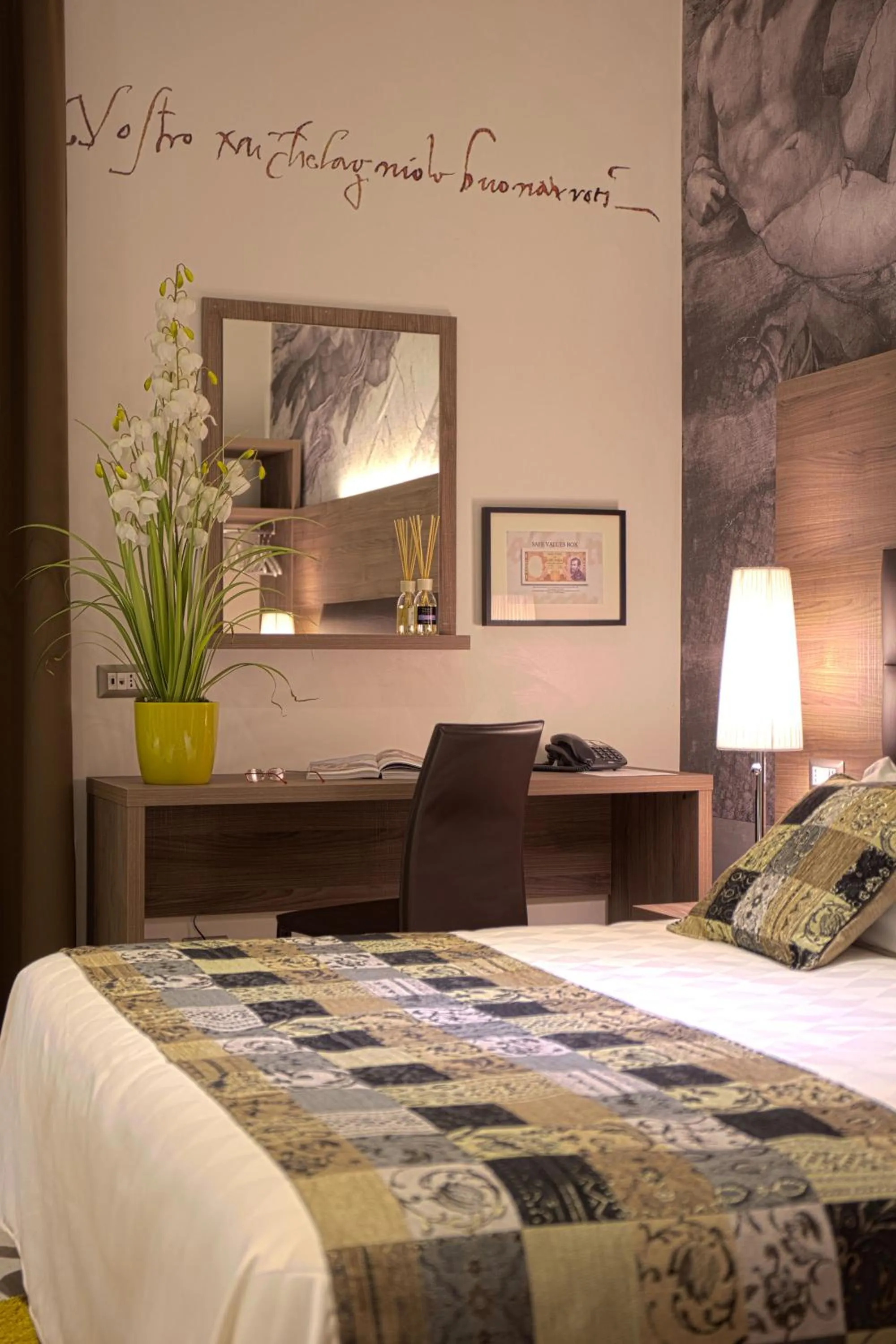 Decorative detail, Bed in Hotel Marcantonio