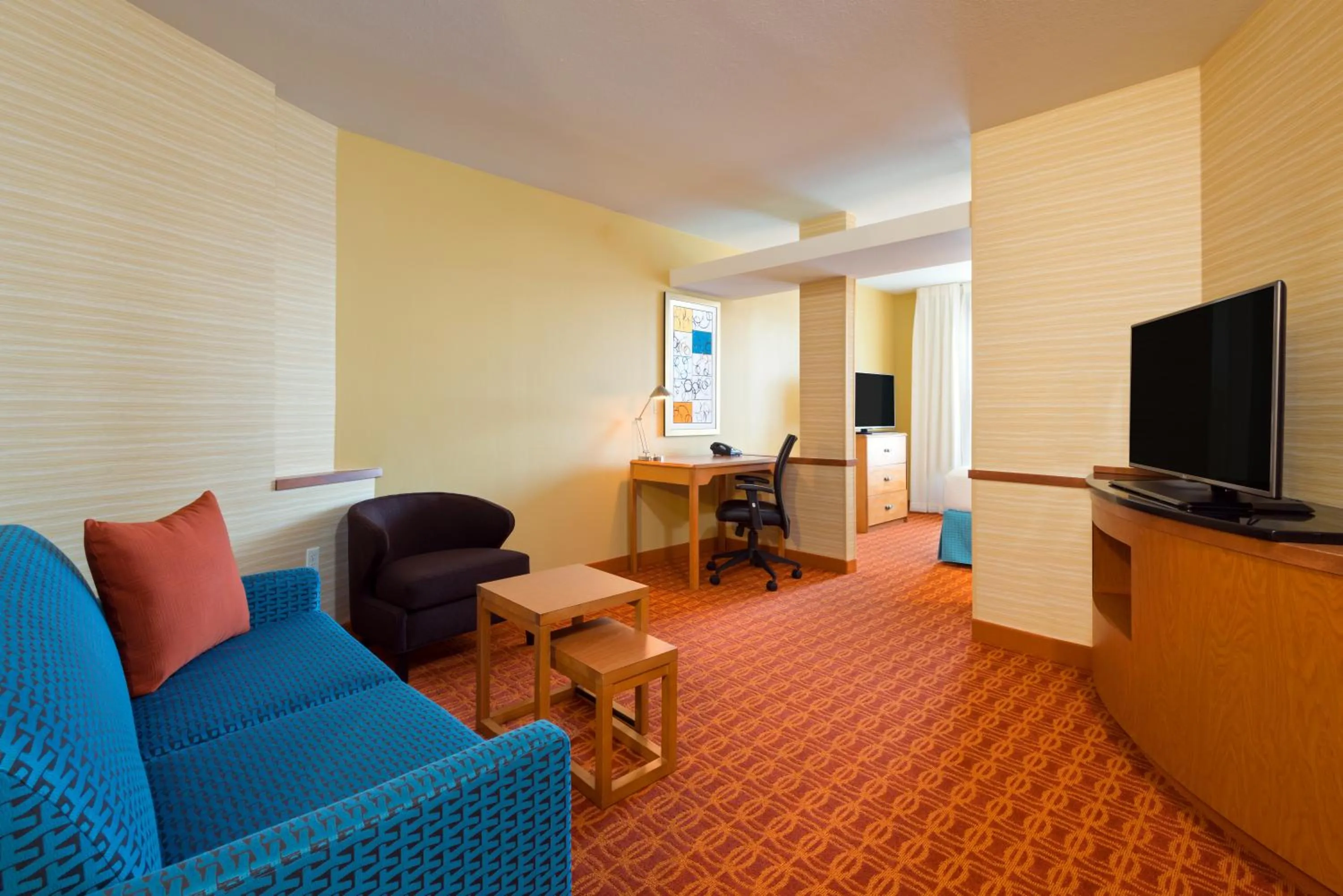 TV and multimedia in Fairfield Inn & Suites Louisville Downtown