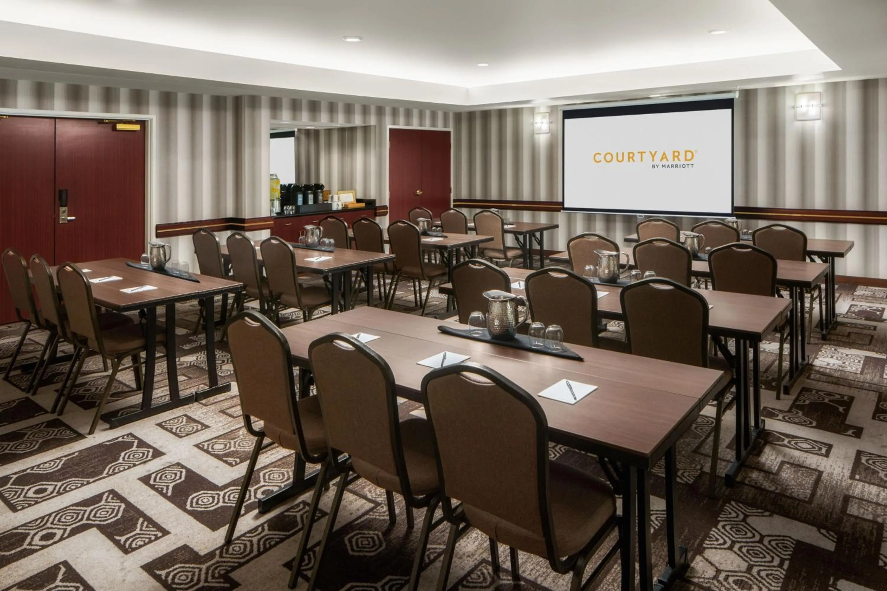 Meeting/conference room in Courtyard Seattle North / Lynnwood Everett