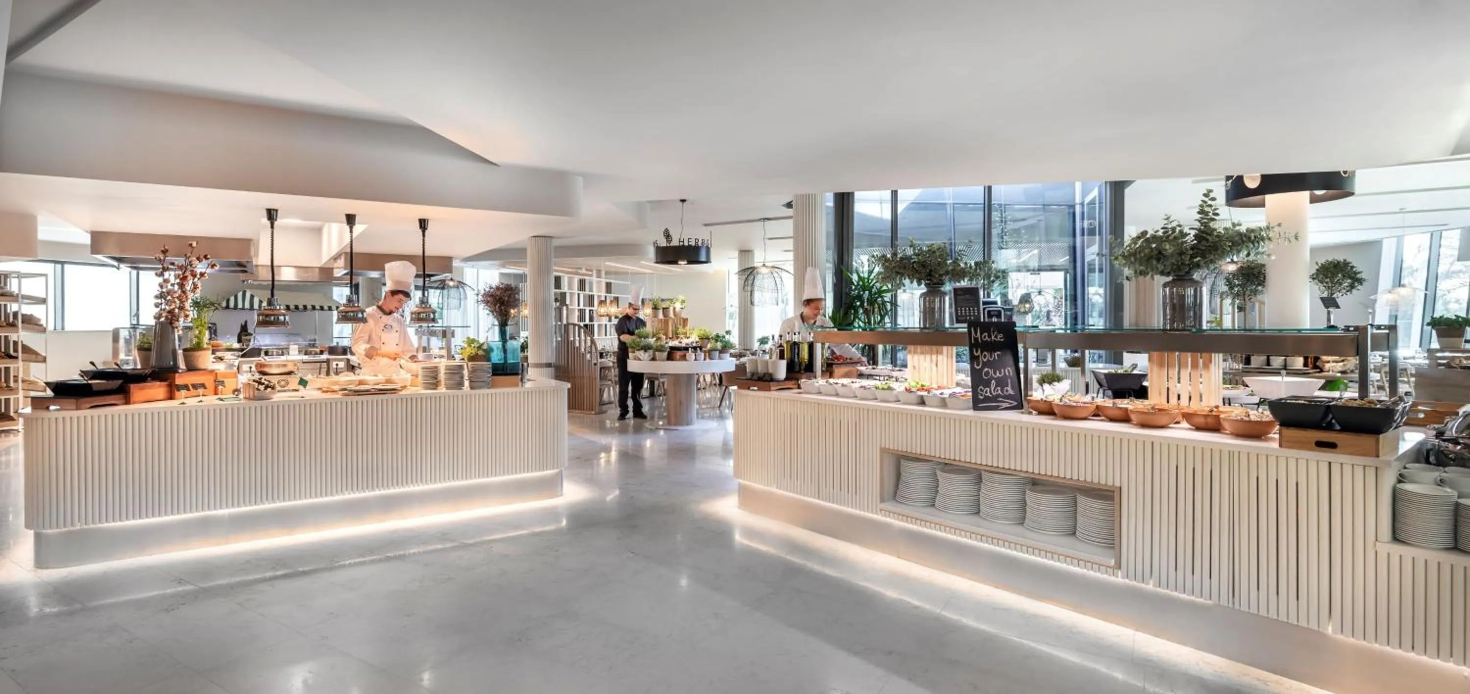 Restaurant/places to eat in Valamar Lacroma Hotel