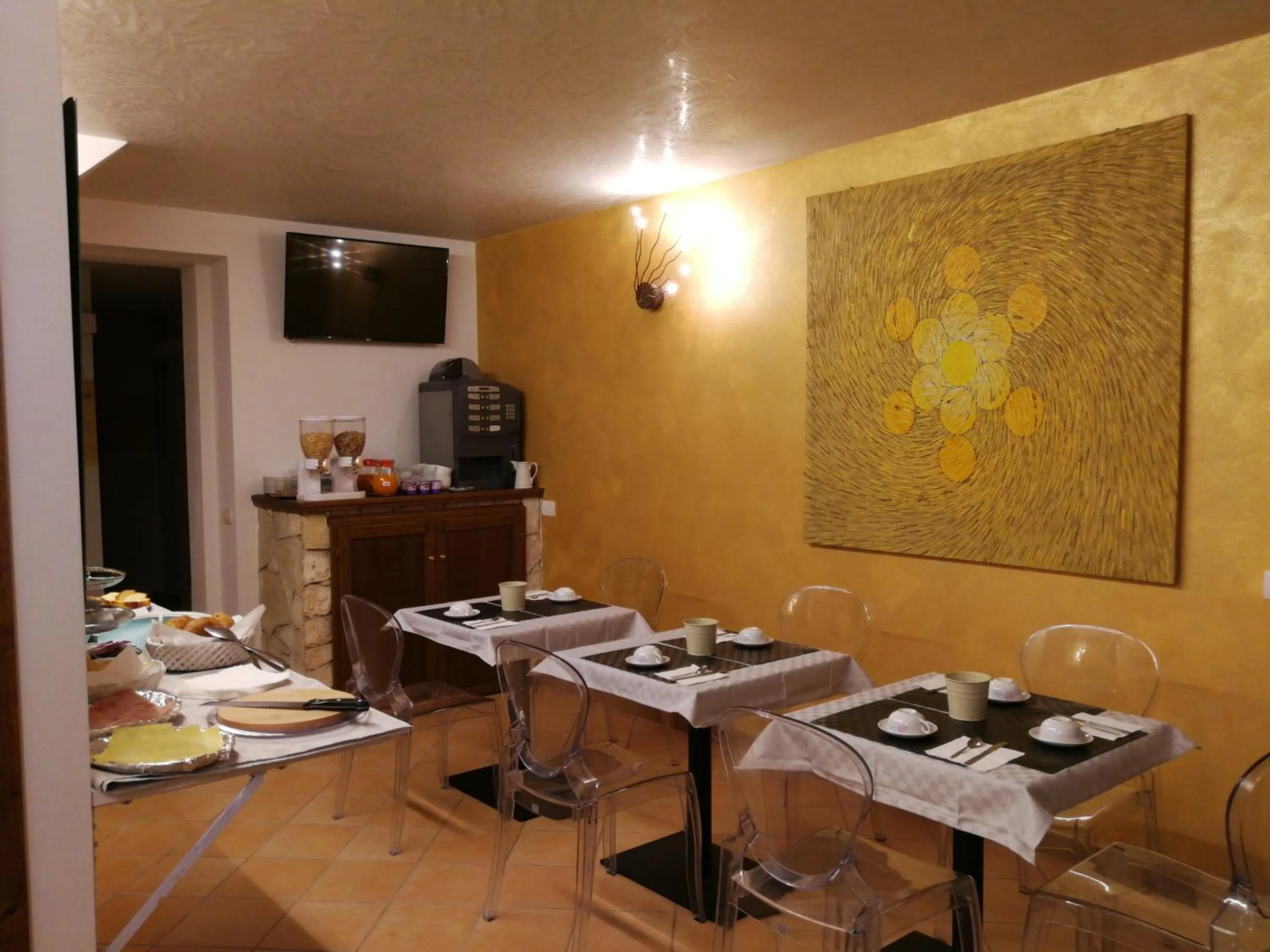 Buffet breakfast in Suite Color Verona