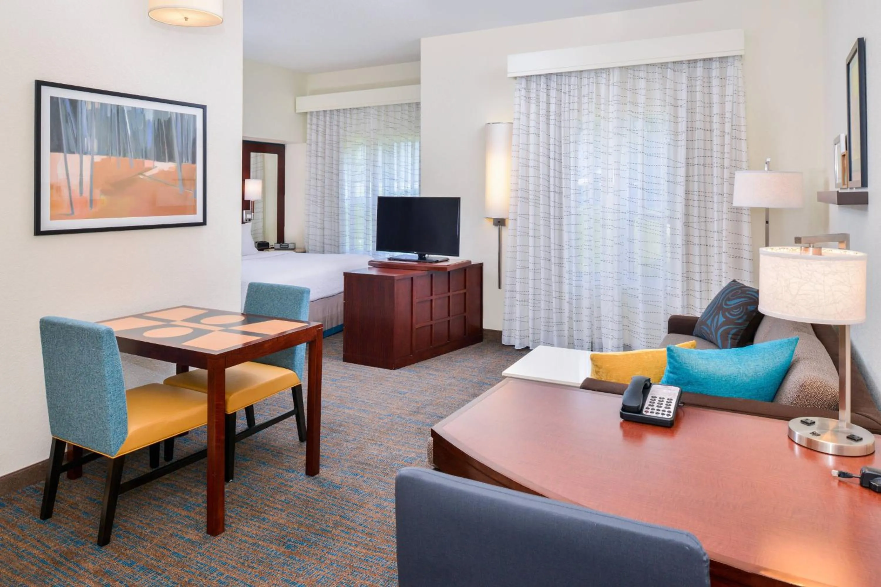 Bedroom in Residence Inn by Marriott Harrisonburg