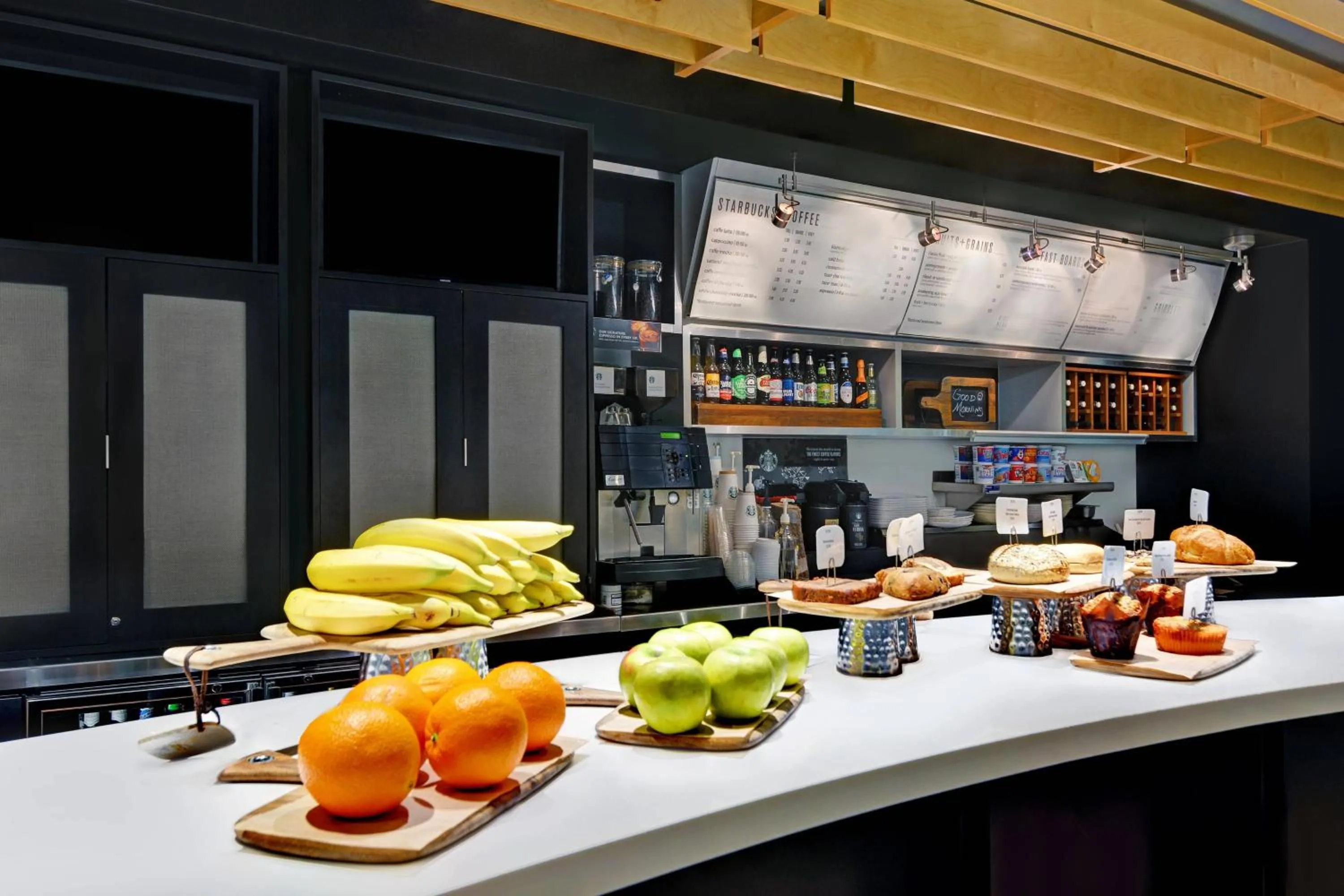 Restaurant/places to eat in Courtyard Shreveport Airport