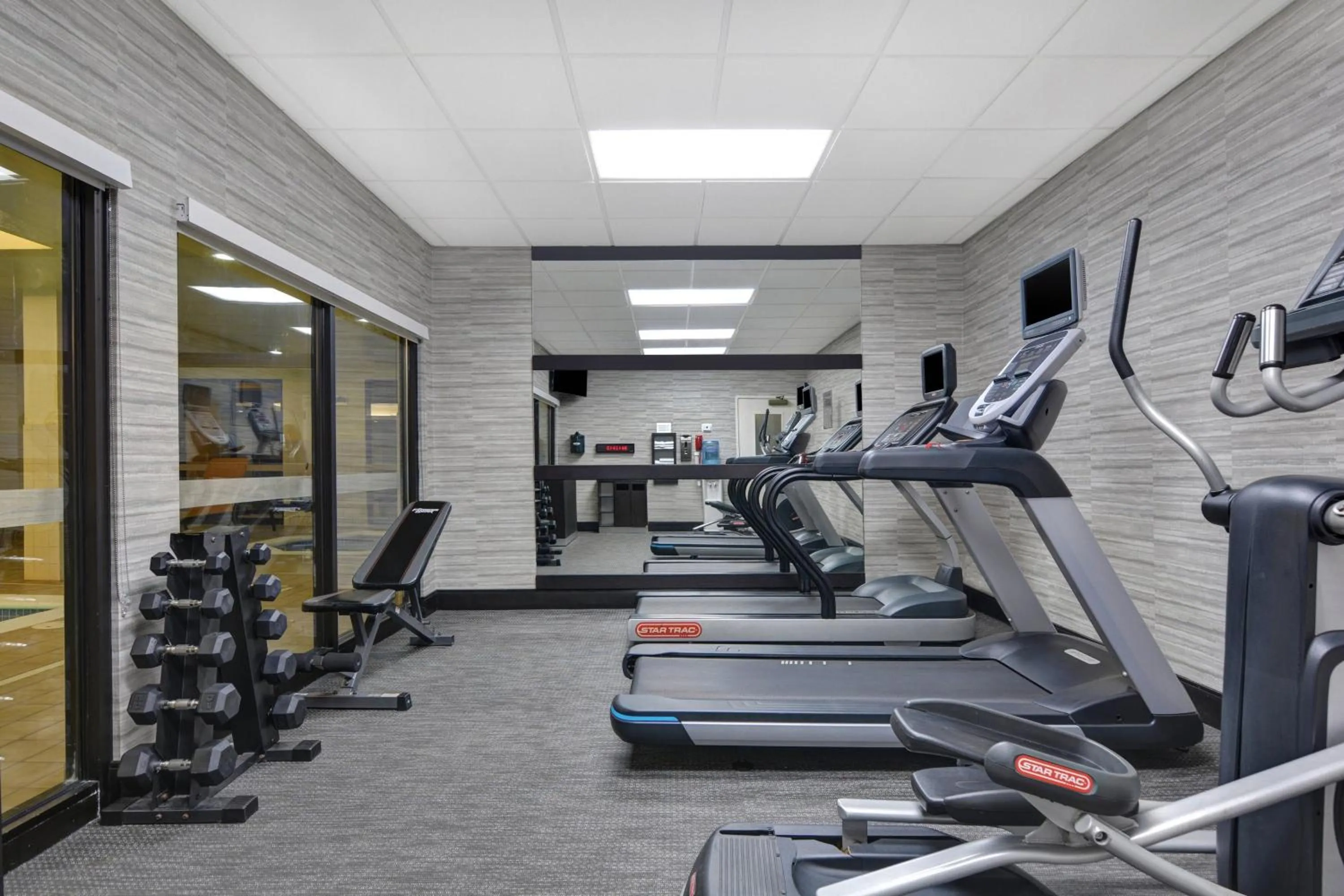 Fitness centre/facilities in Courtyard Shreveport Airport