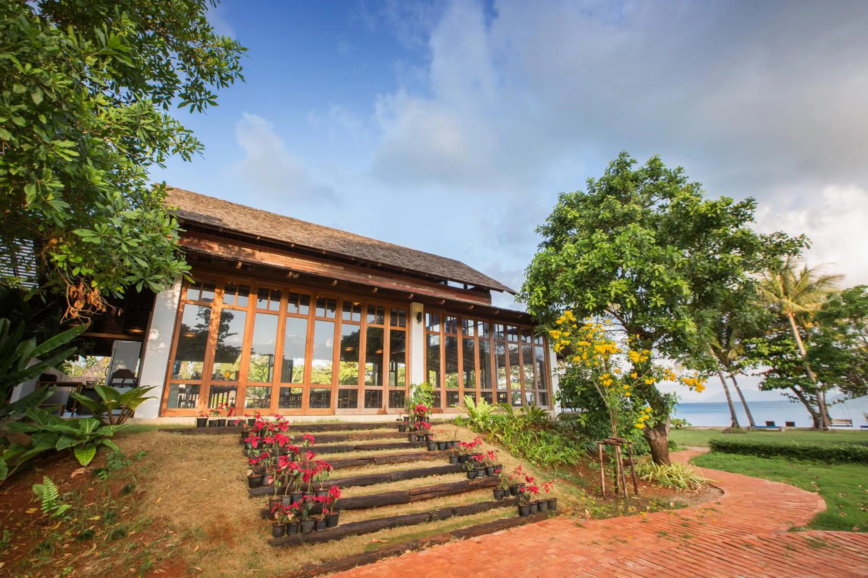 Property building in Mira Montra Resort Koh Mak
