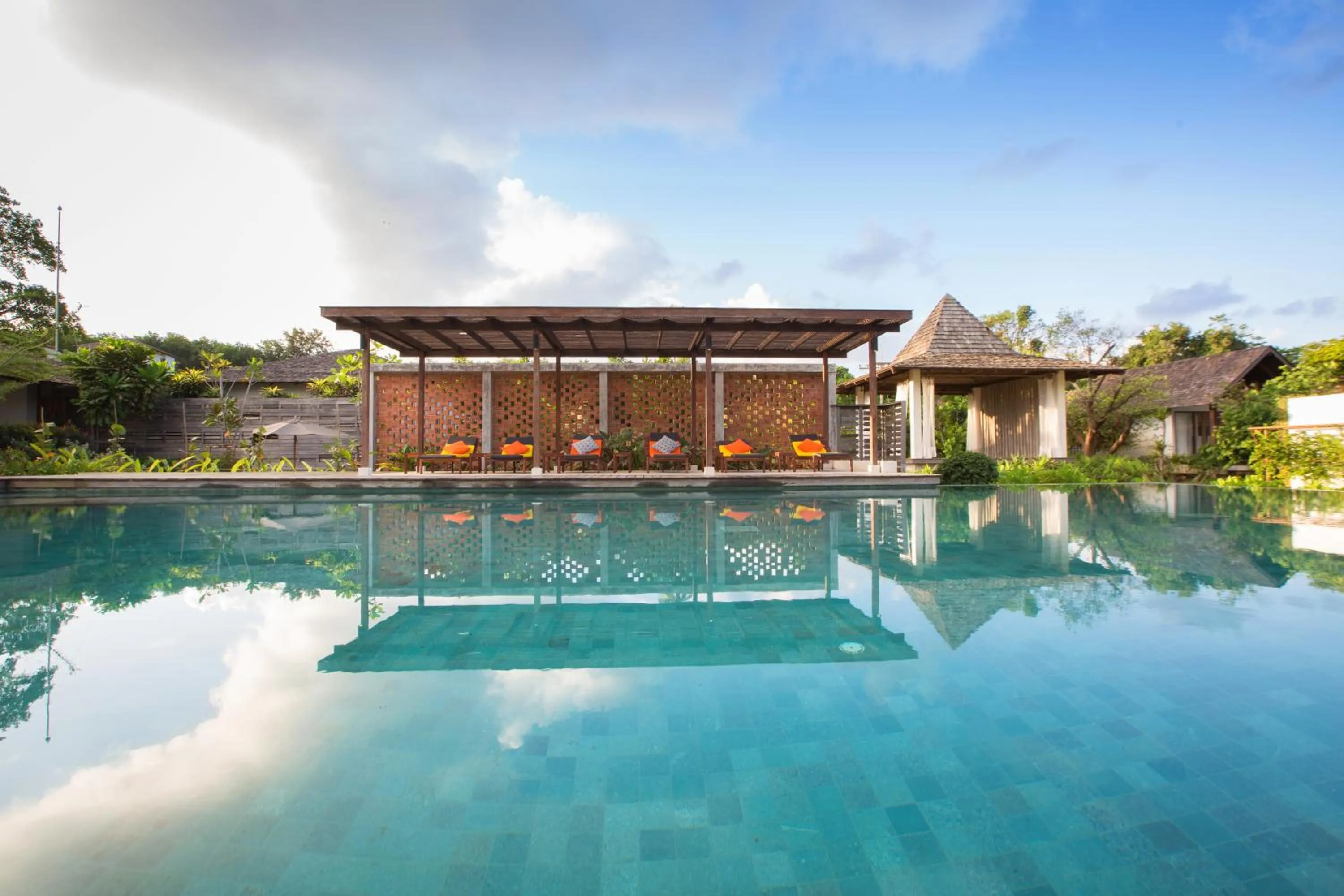 Swimming pool in Mira Montra Resort Koh Mak