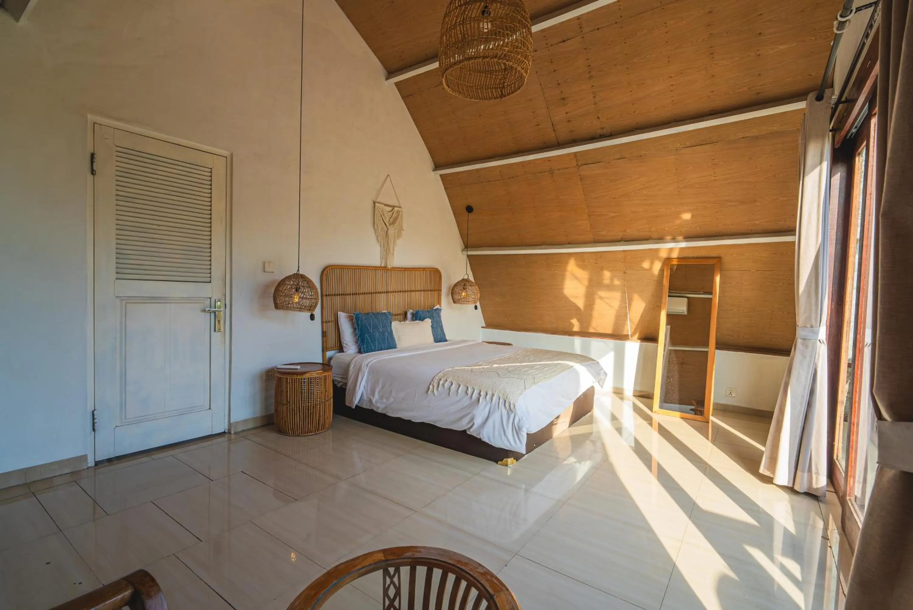 Photo of the whole room, Bed in Mangga Wangga Living