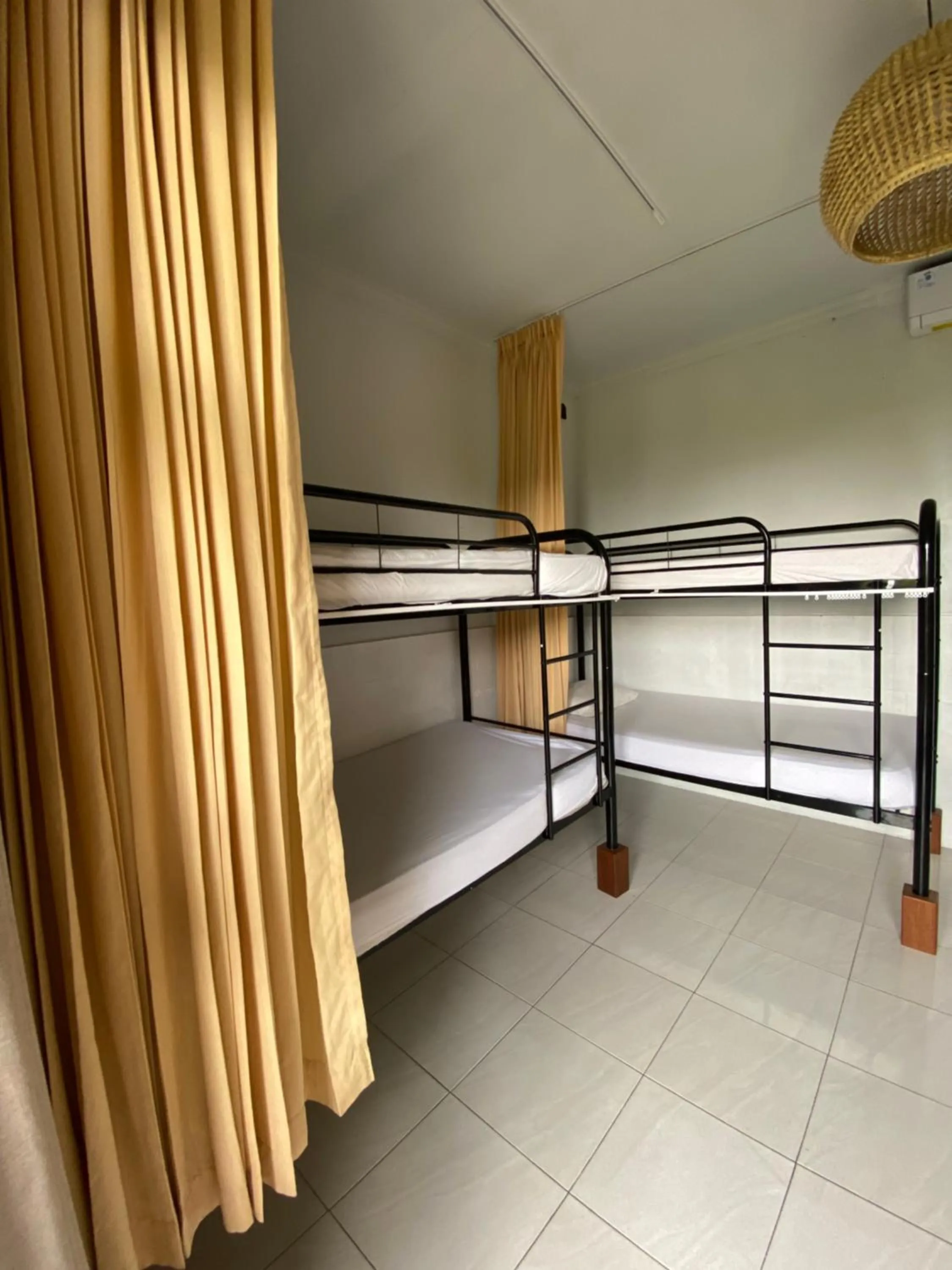 bunk bed, Bed in Mangga Wangga Living