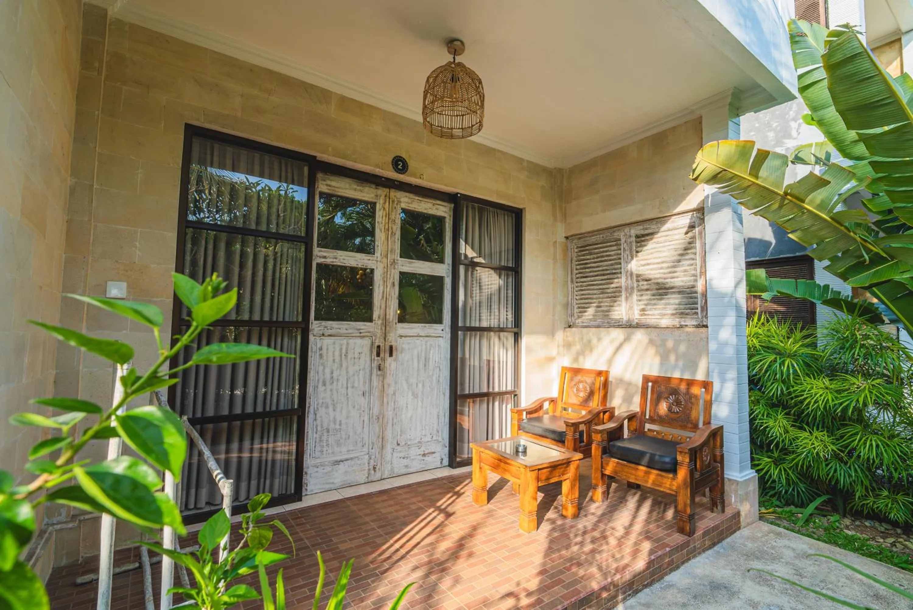 Day in Mangga Wangga Living