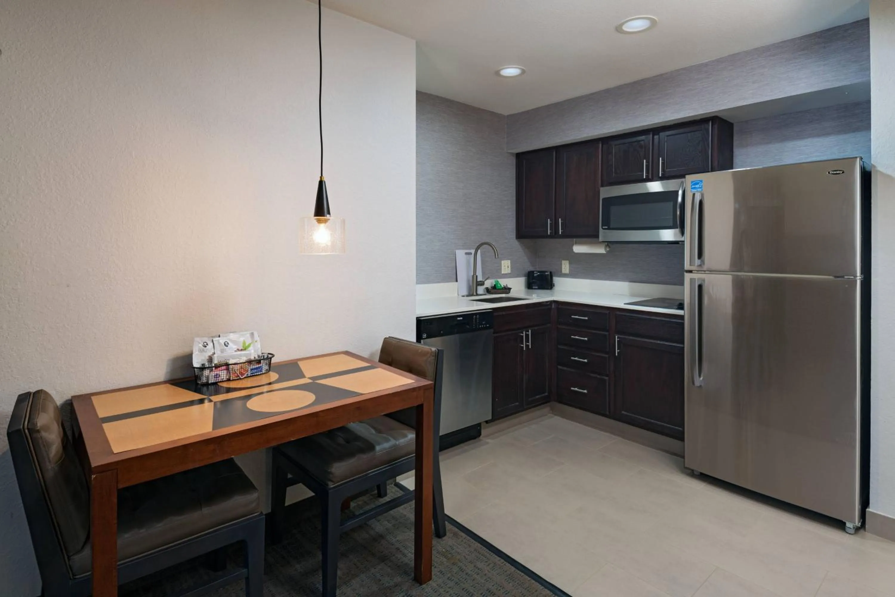 Kitchen or kitchenette in Residence Inn Shreveport Airport