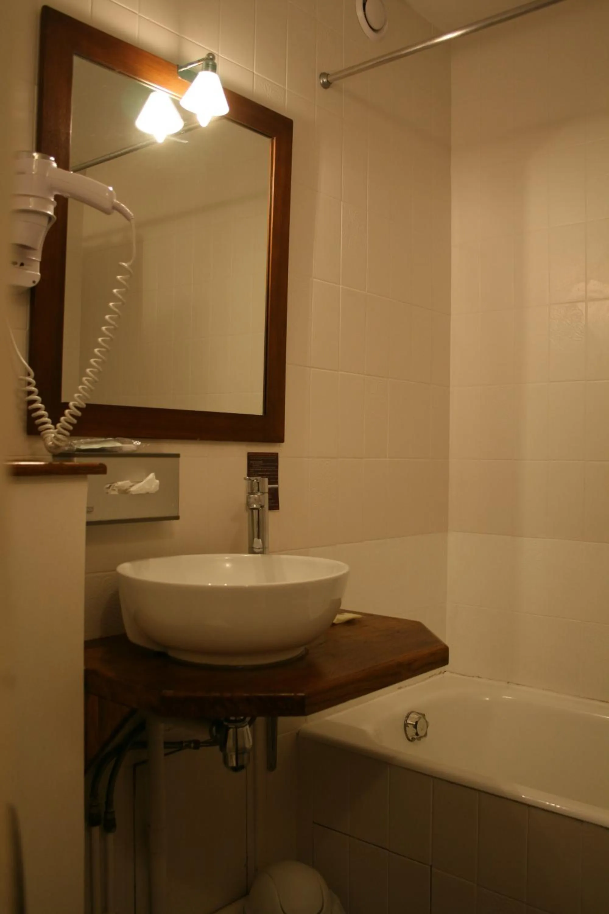 Bathroom in Auberge de la Petite Ferme, Super-Besse Est, The Originals Relais