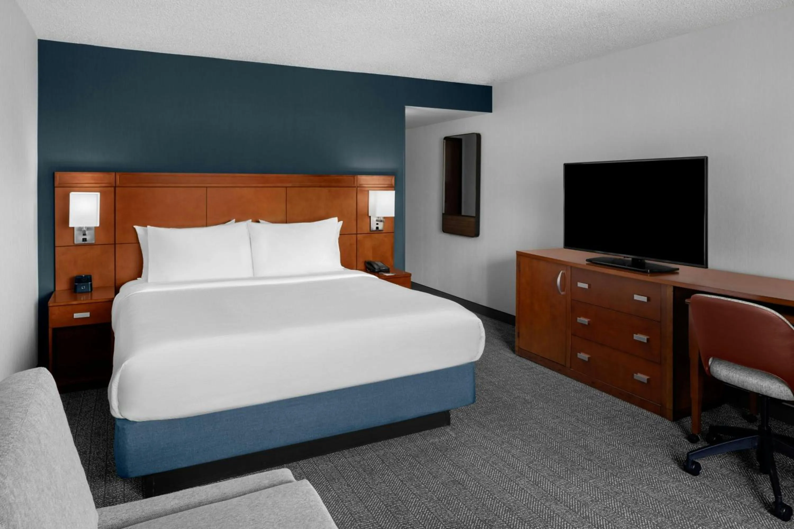 Photo of the whole room, Bed in Courtyard by Marriott Salt Lake City Sandy
