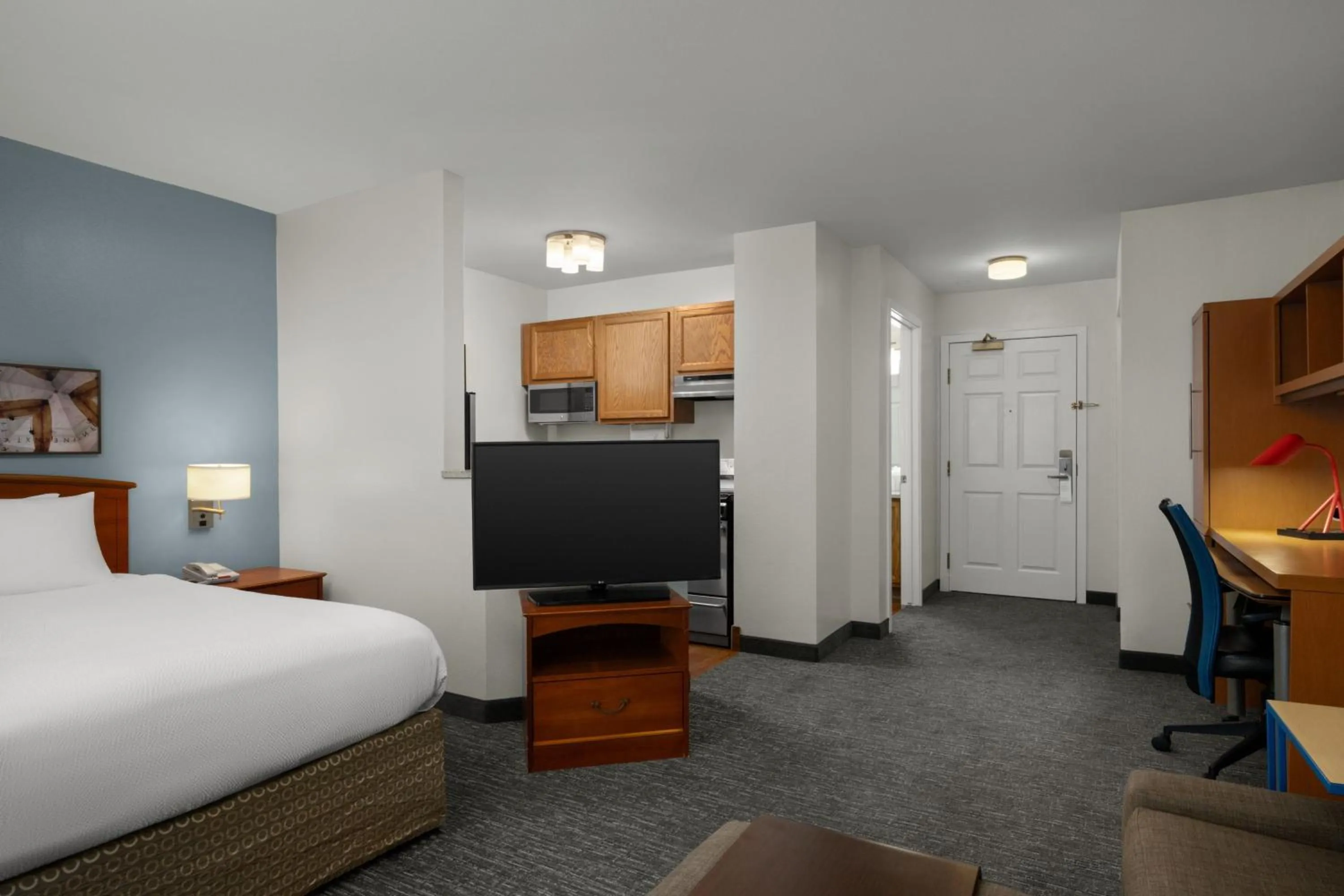 Photo of the whole room, Bed in TownePlace Suites Salt Lake City Layton