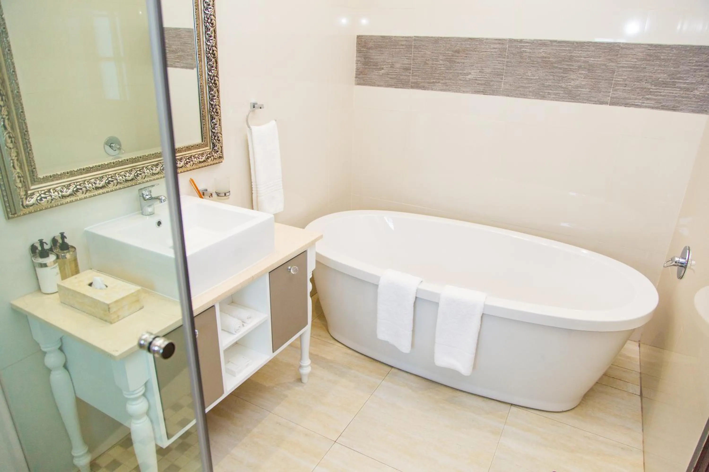 Bathroom in Ivory Manor Boutique Hotel