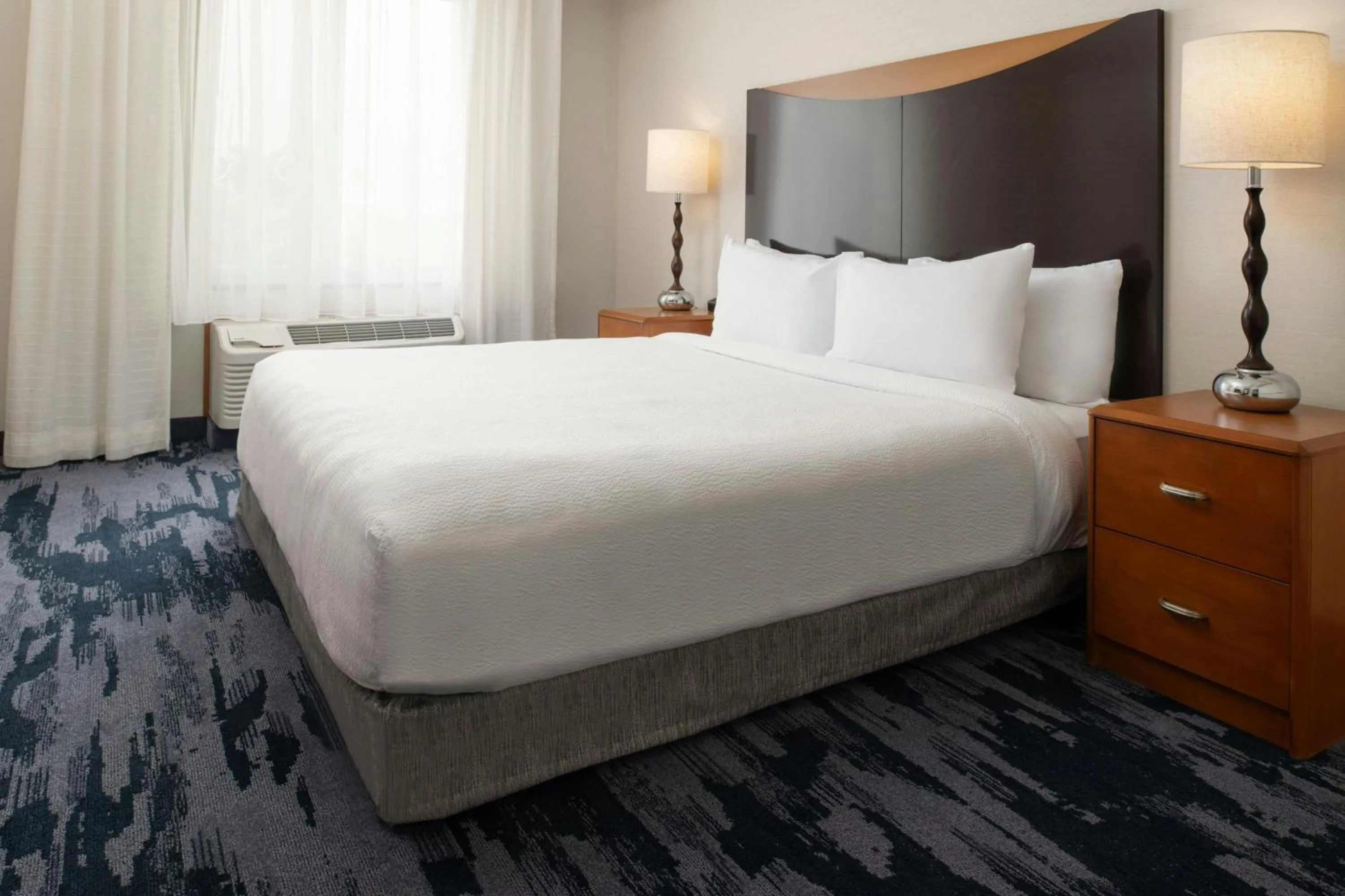 Photo of the whole room, Bed in Fairfield Inn & Suites Santa Maria