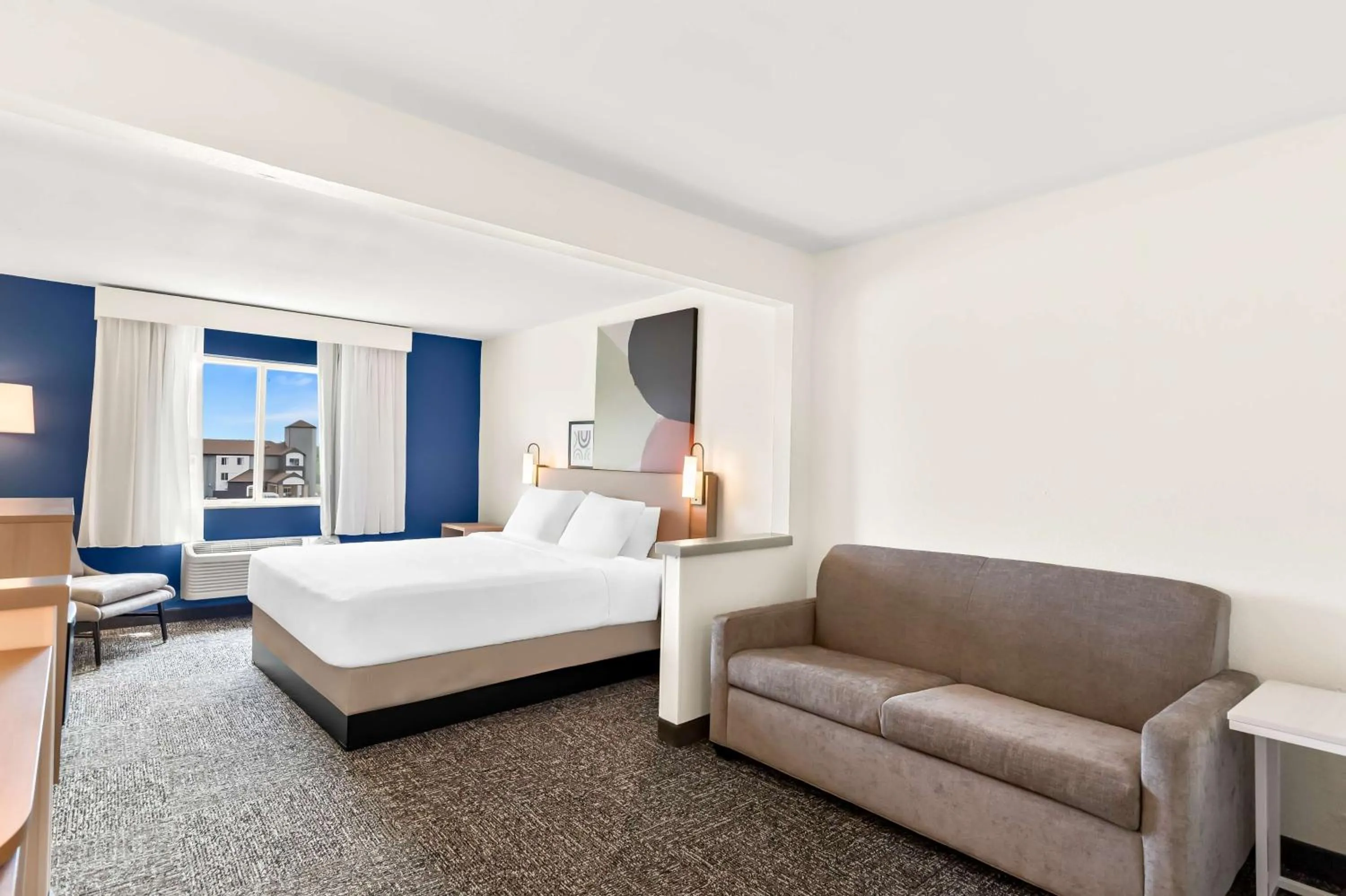 Living room, Bed in Spark by Hilton Springfield Southwest