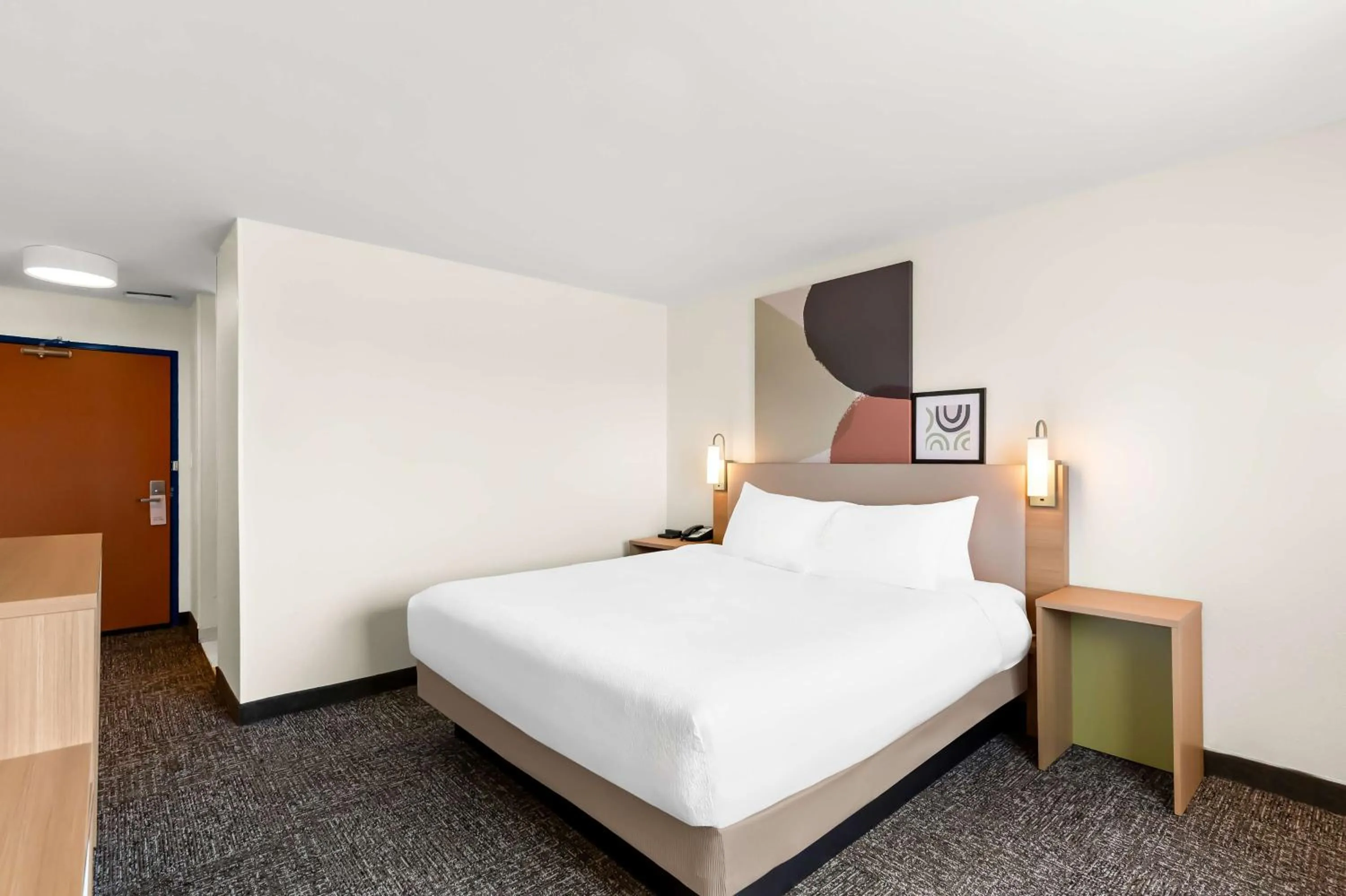 Bed in Spark by Hilton Springfield Southwest