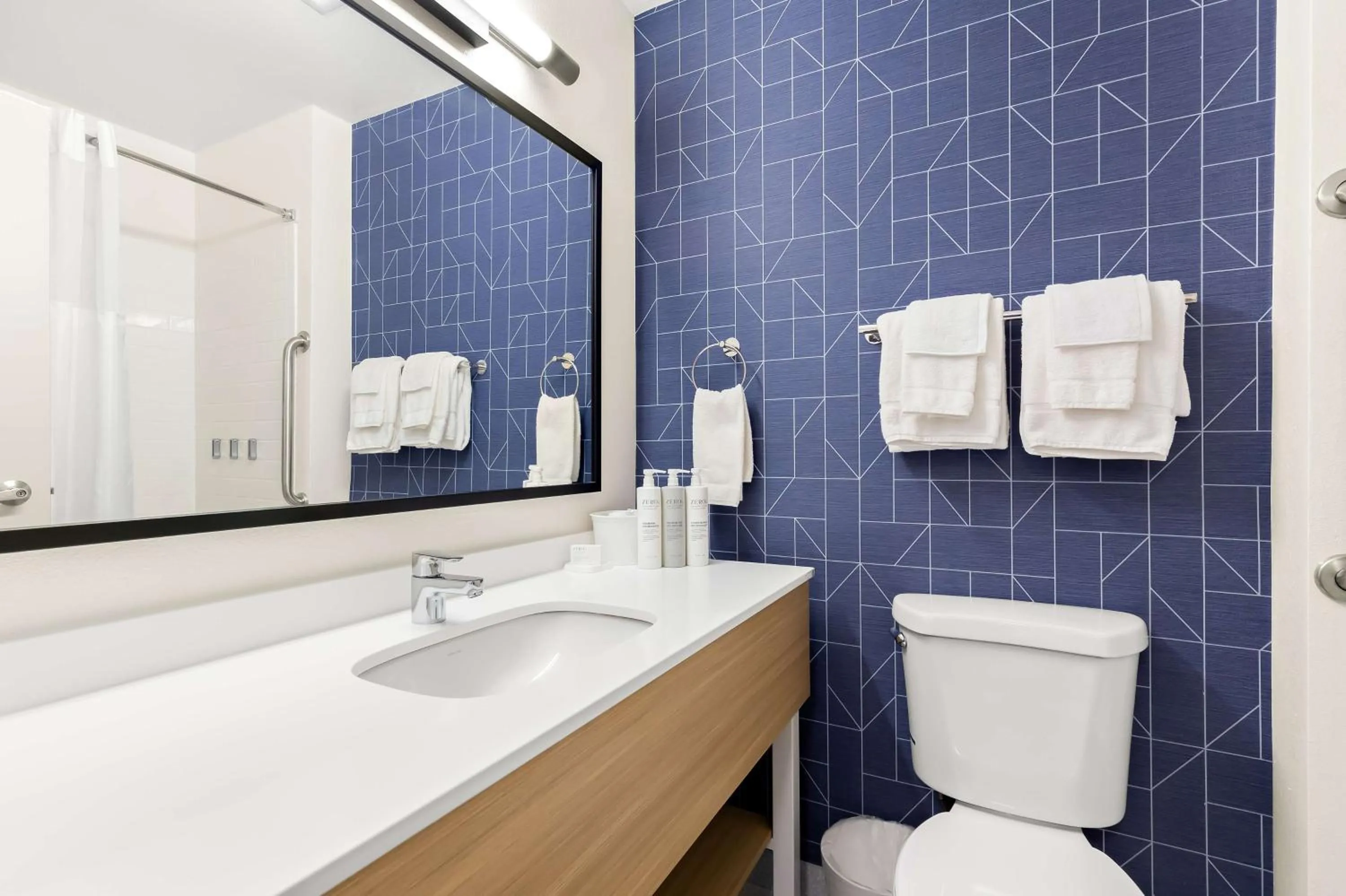 Bathroom in Spark by Hilton Springfield Southwest