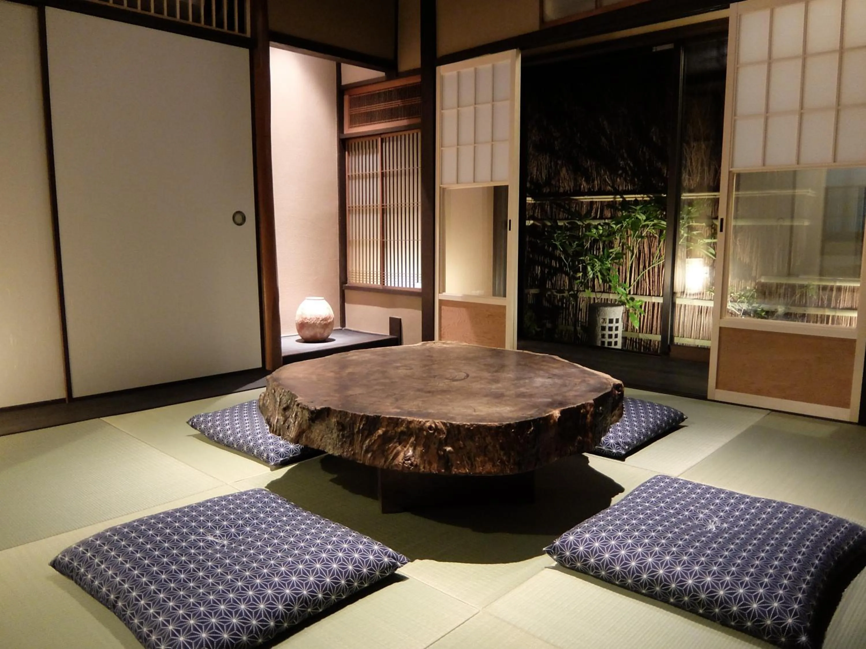 Garden in Reikaku Kiyomizu Gojo