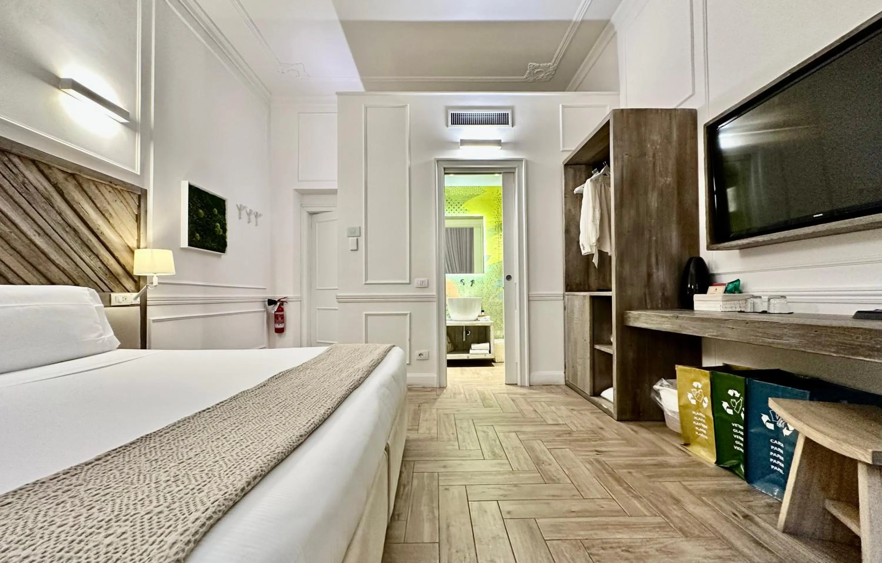 Bathroom, Bed in Eco Urban B&B