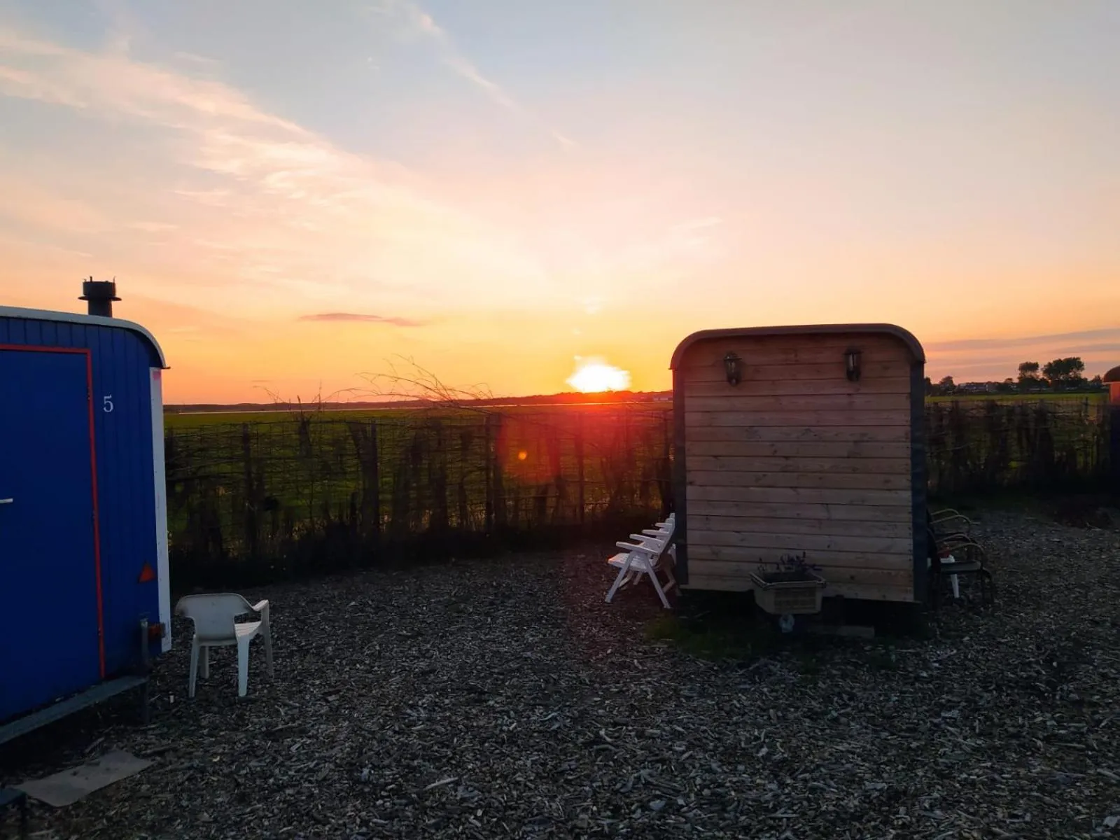 B&B boerderij rust, in pipowagens!